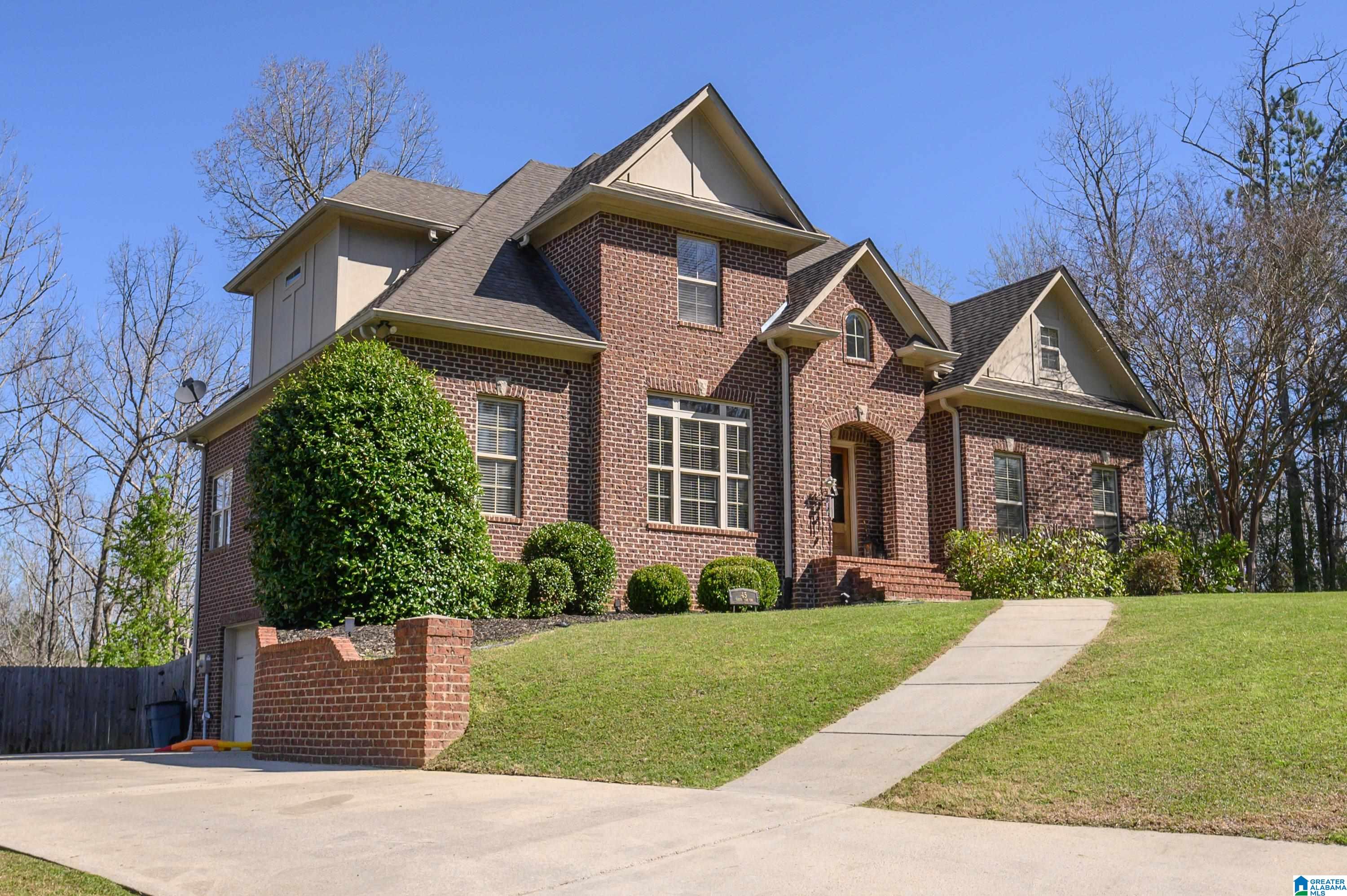 45 WHITE OAK CIRCLE