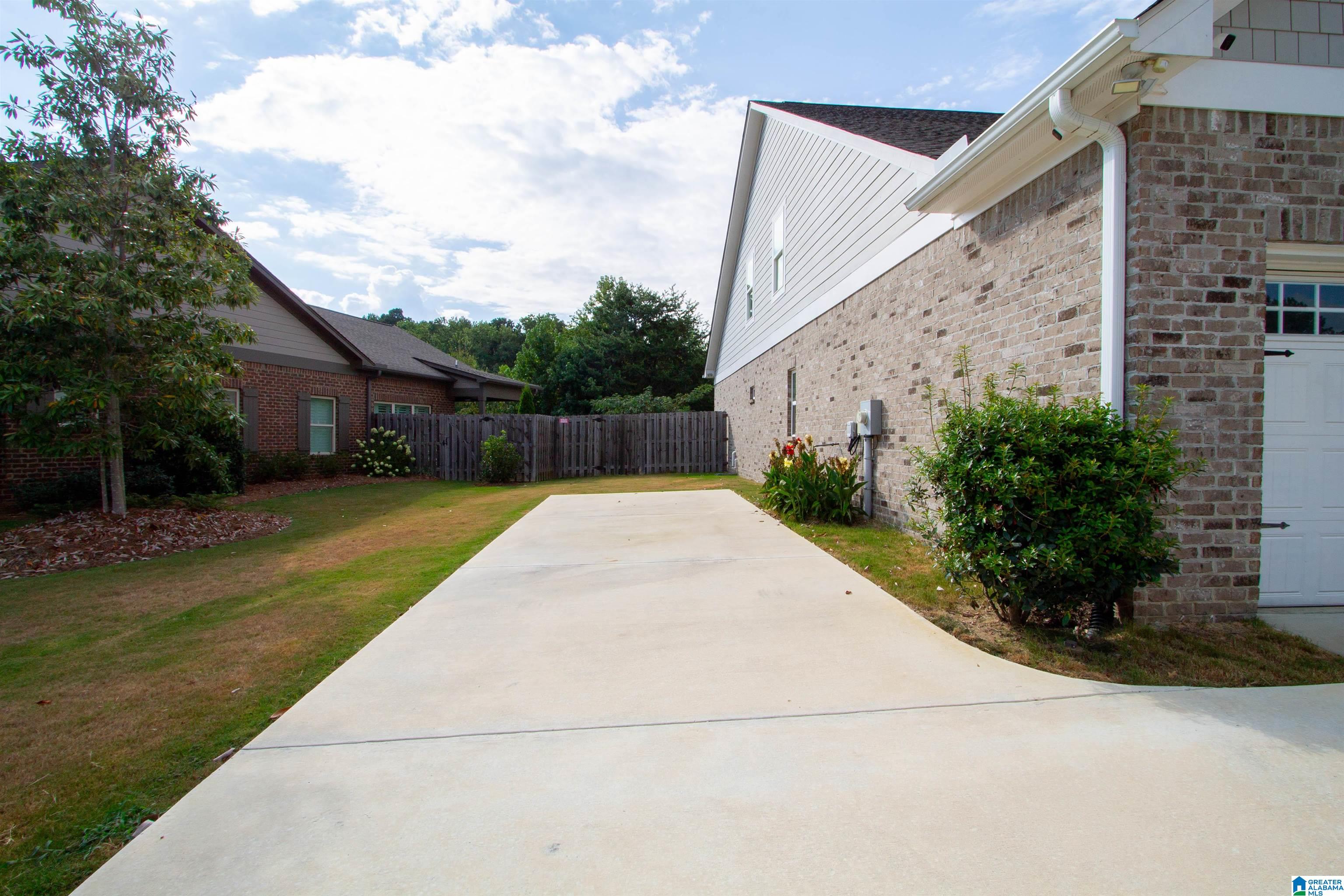 1447 WOODRIDGE PLACE