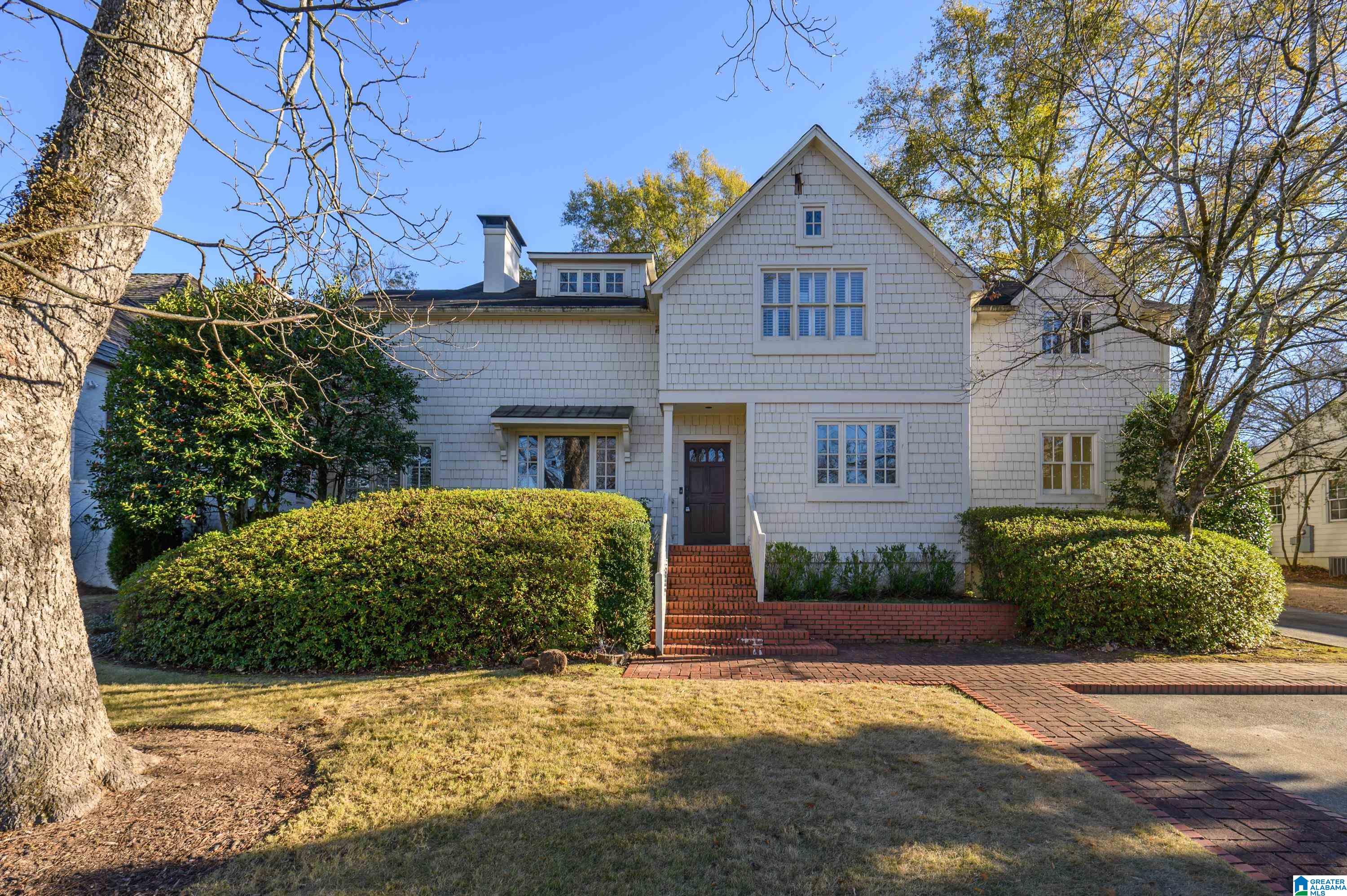 3909 JACKSON BOULEVARD