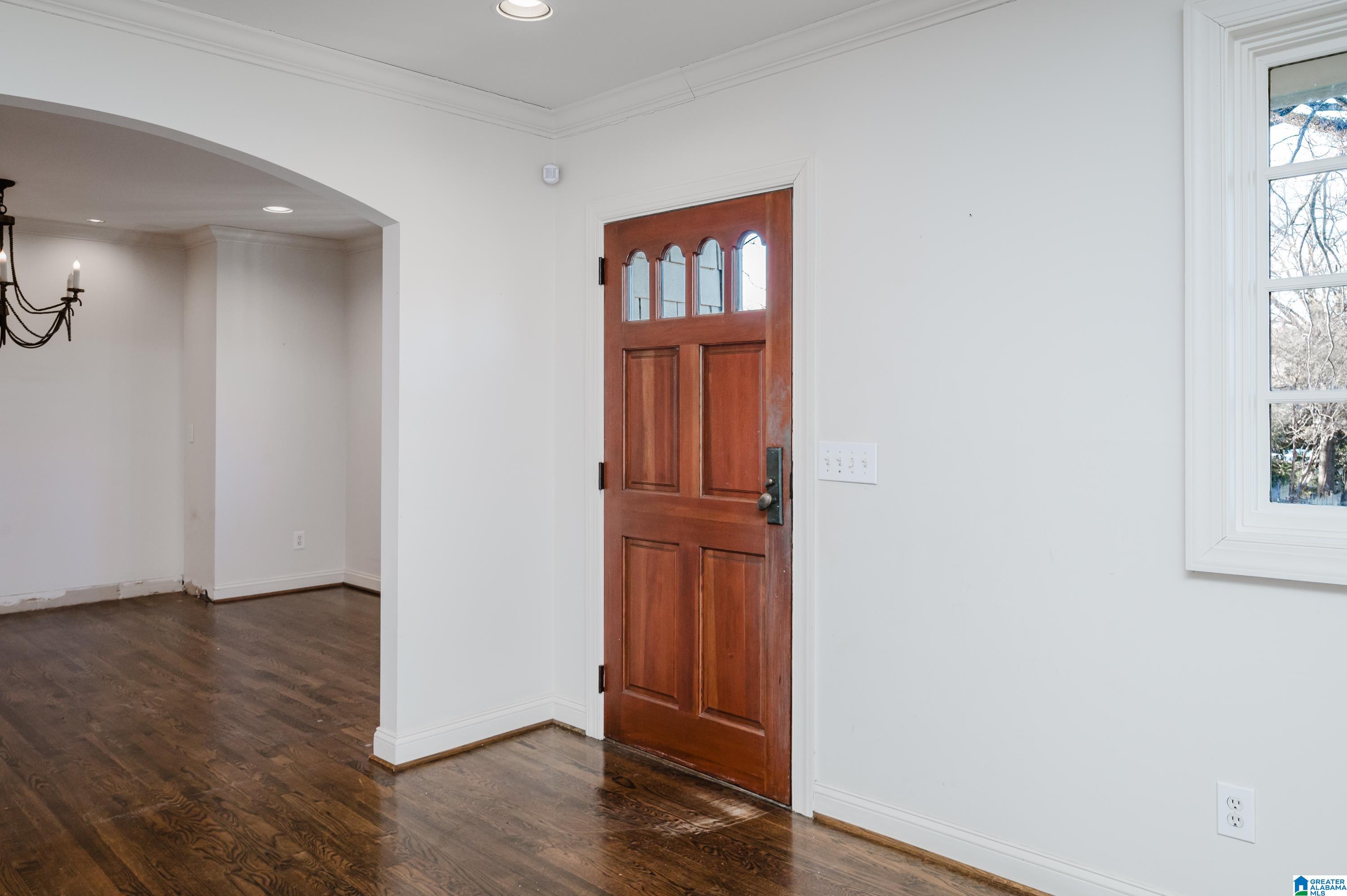 3909 JACKSON BOULEVARD