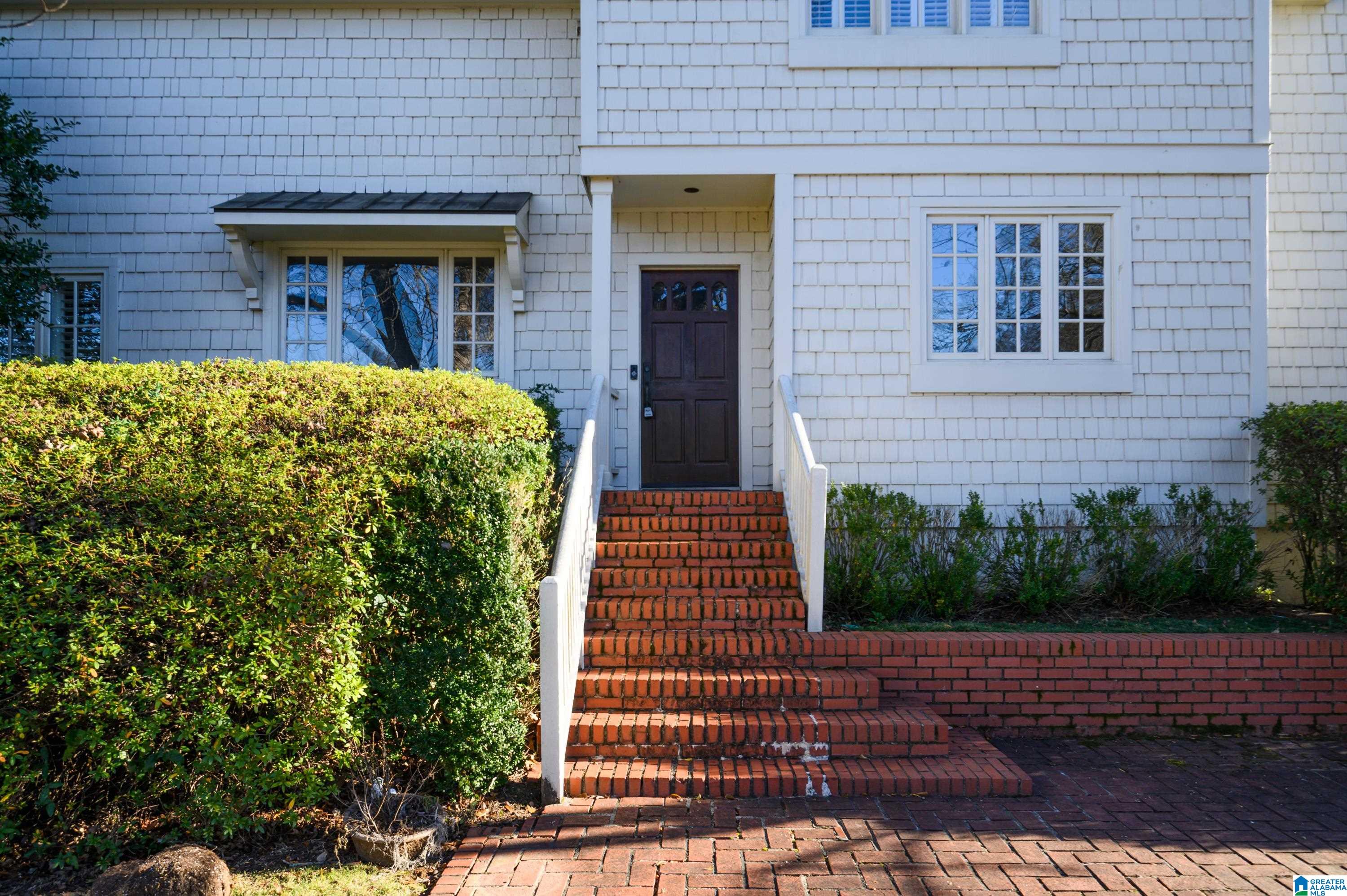 3909 JACKSON BOULEVARD