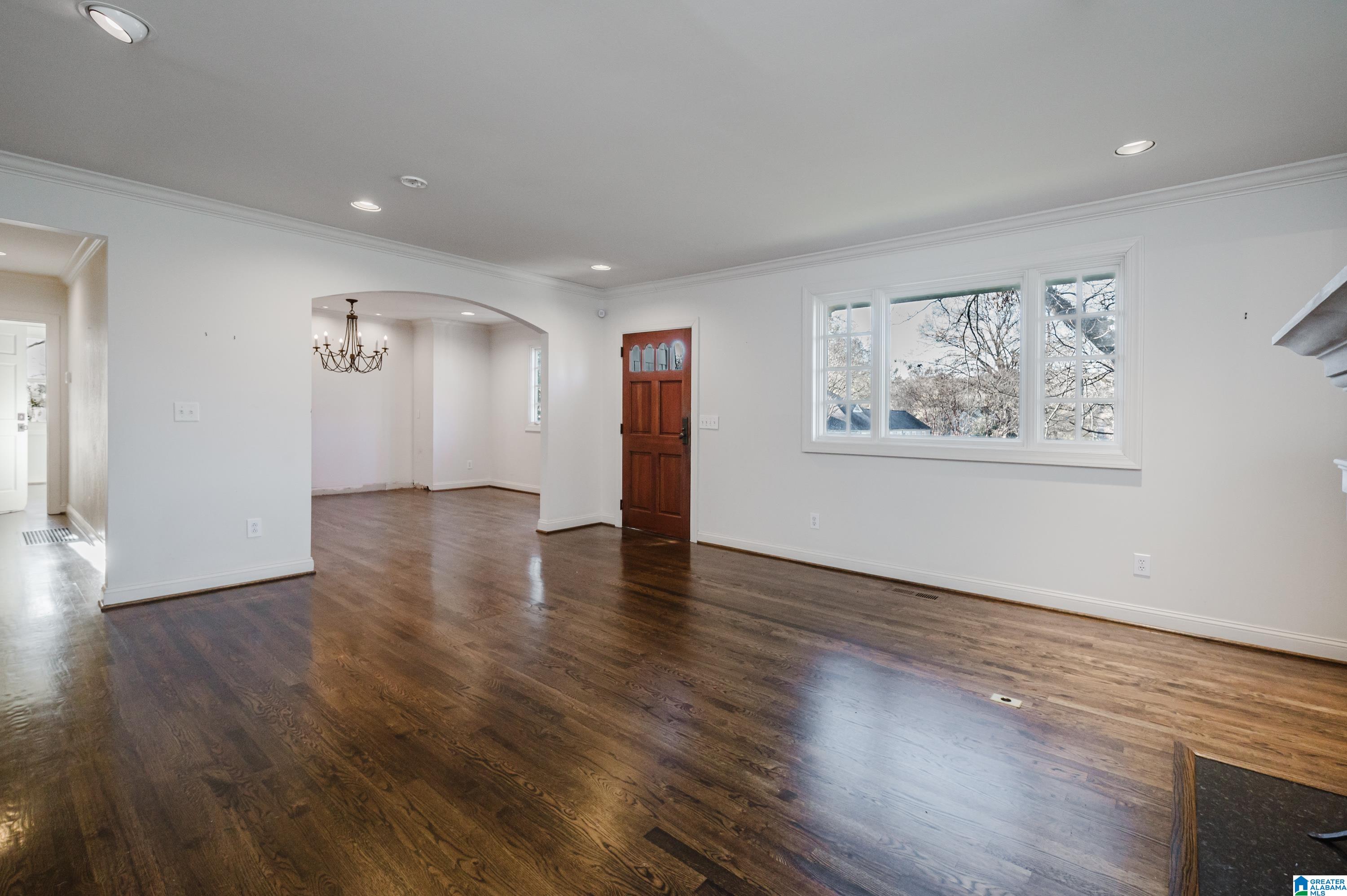 3909 JACKSON BOULEVARD