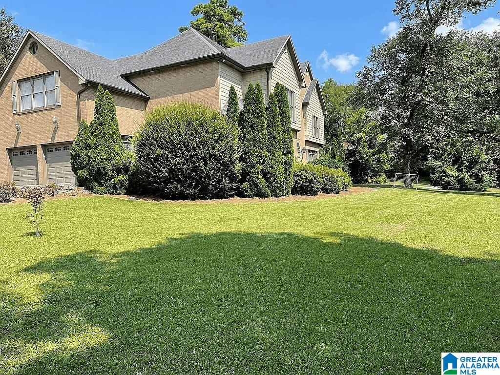 232 BEAUMONT DRIVE