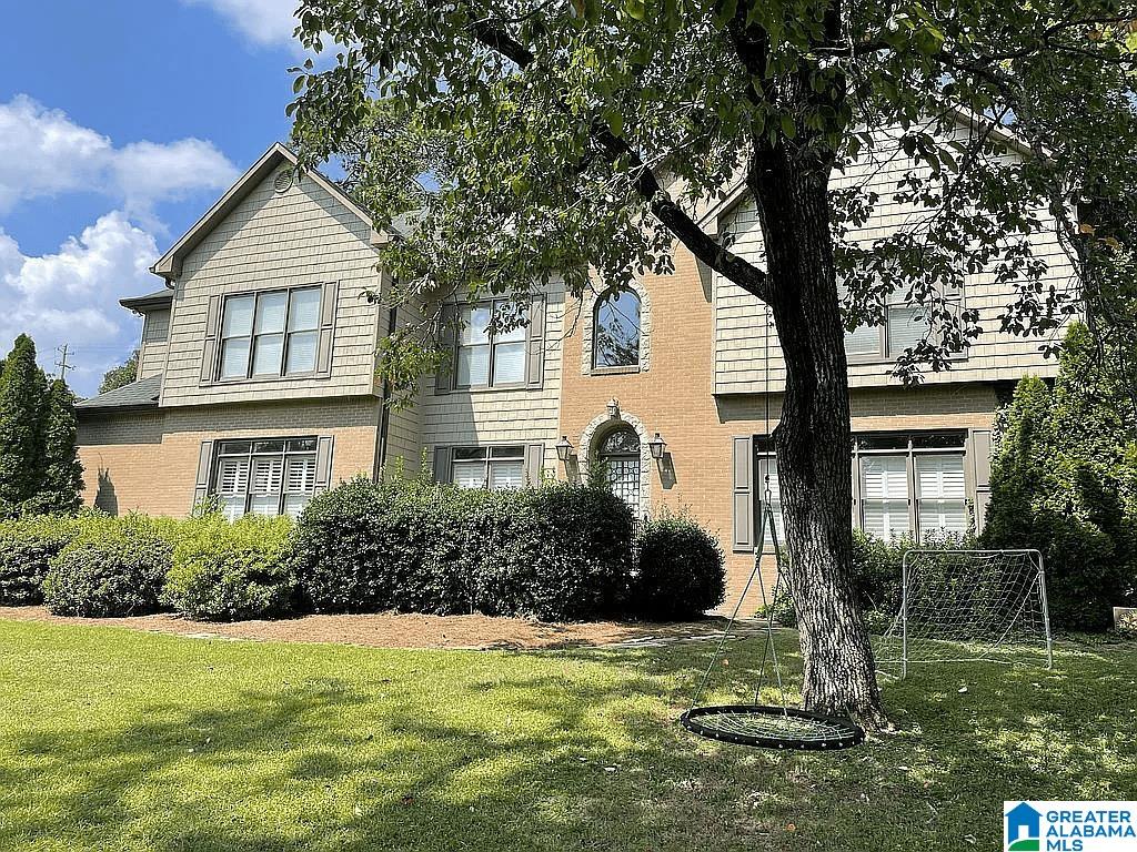 232 BEAUMONT DRIVE