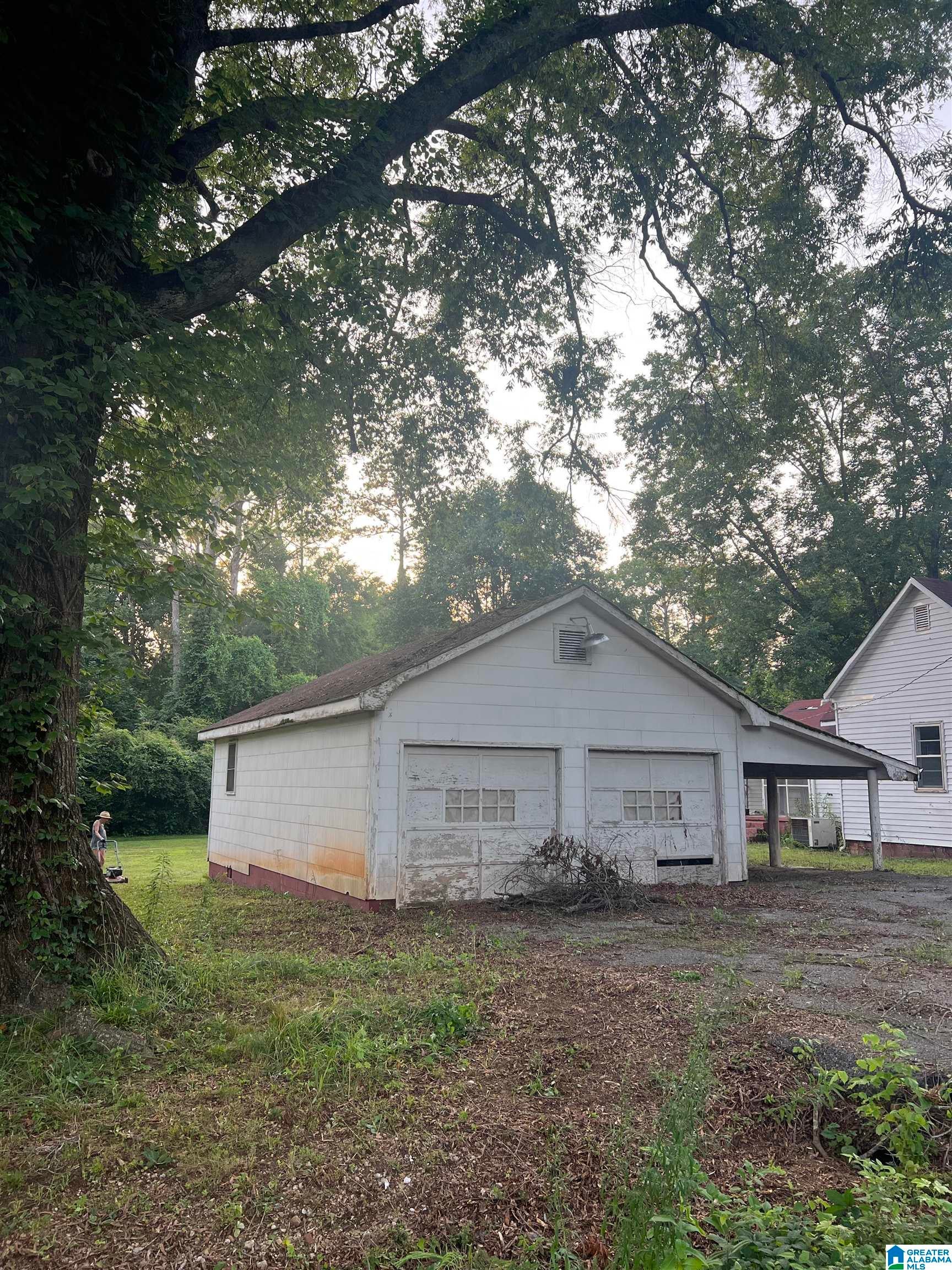 306 OAK AVENUE NW