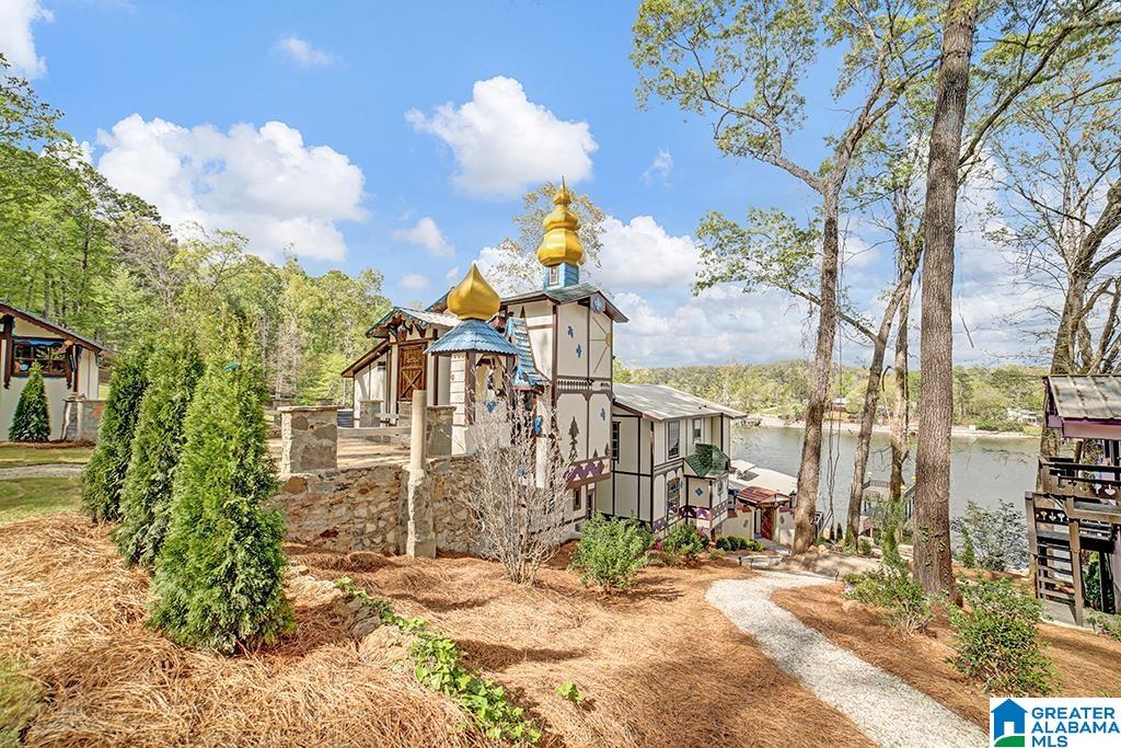 1298 DAVIS ACRES DRIVE