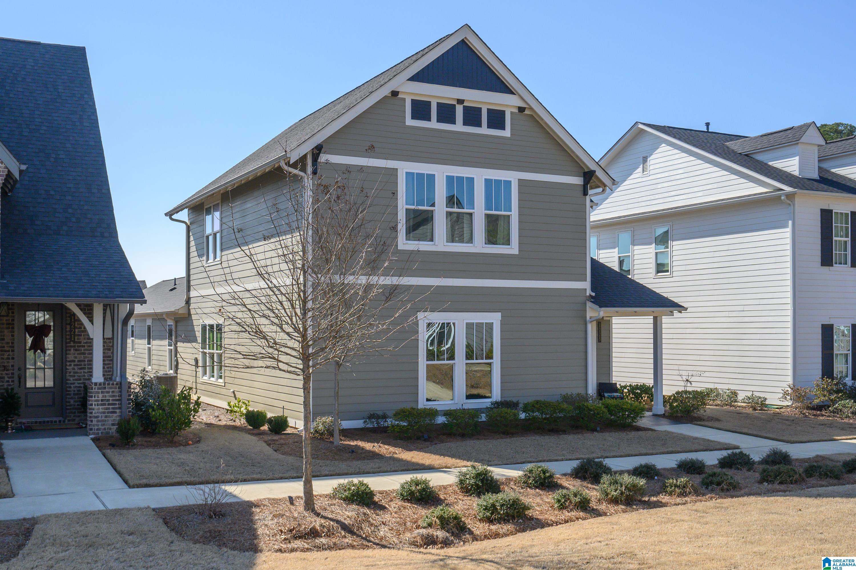 1225 LILLIAN TERRACE