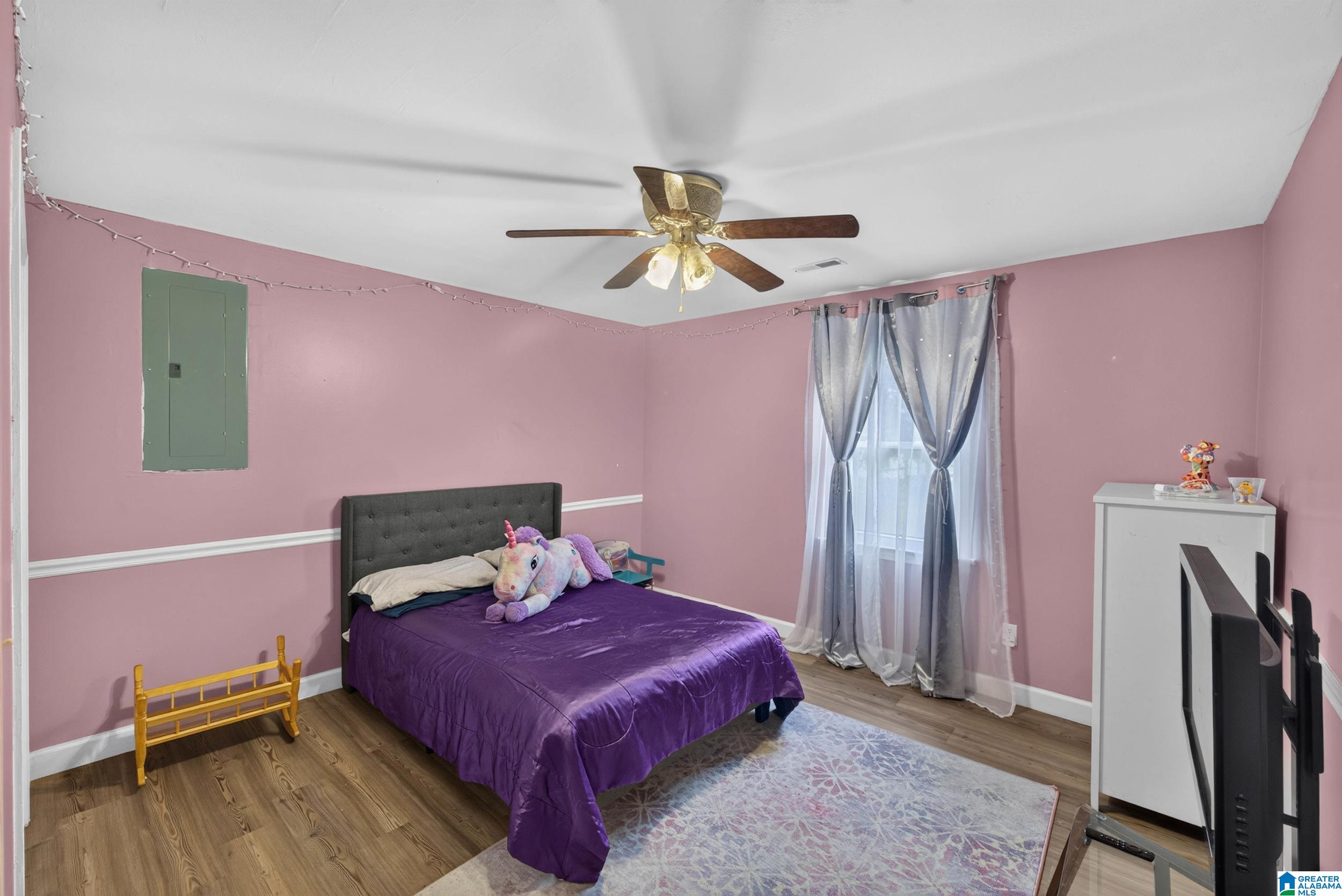 2122 VICKI DRIVE