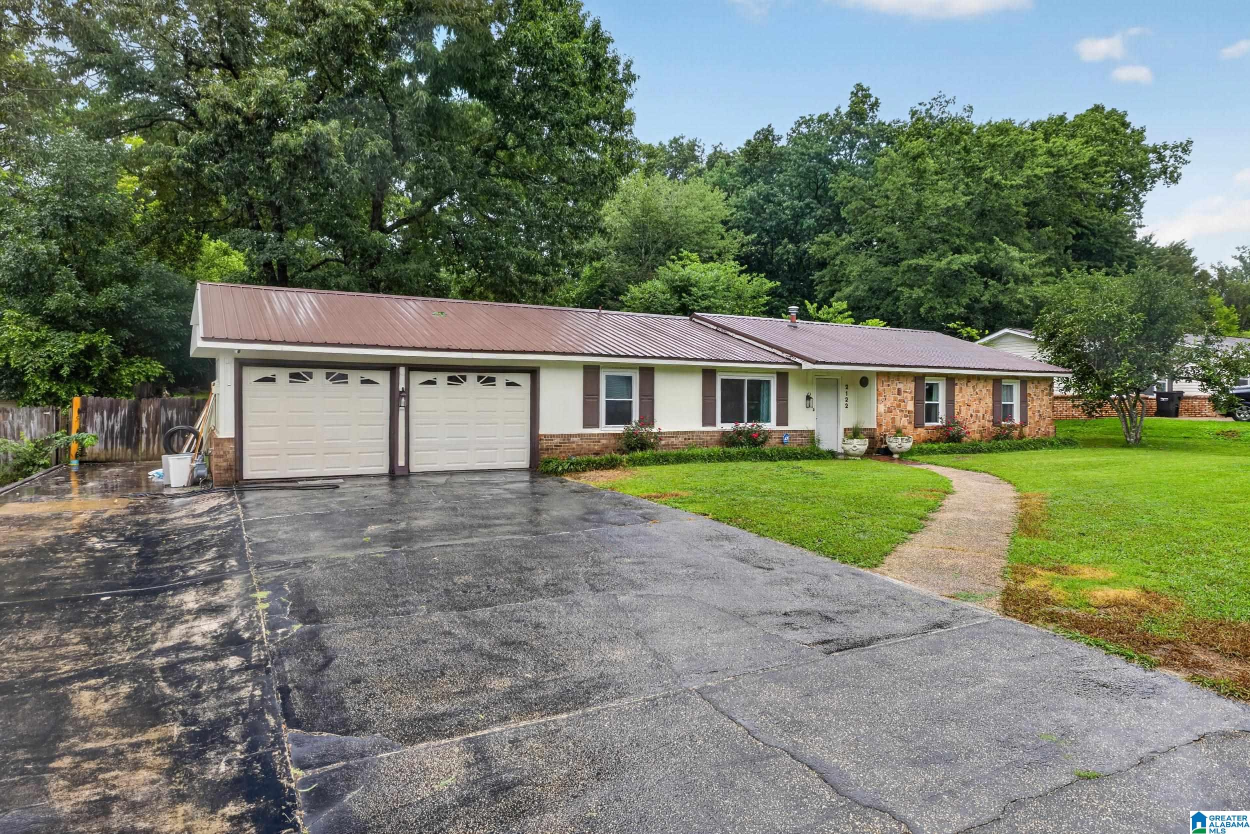 2122 VICKI DRIVE