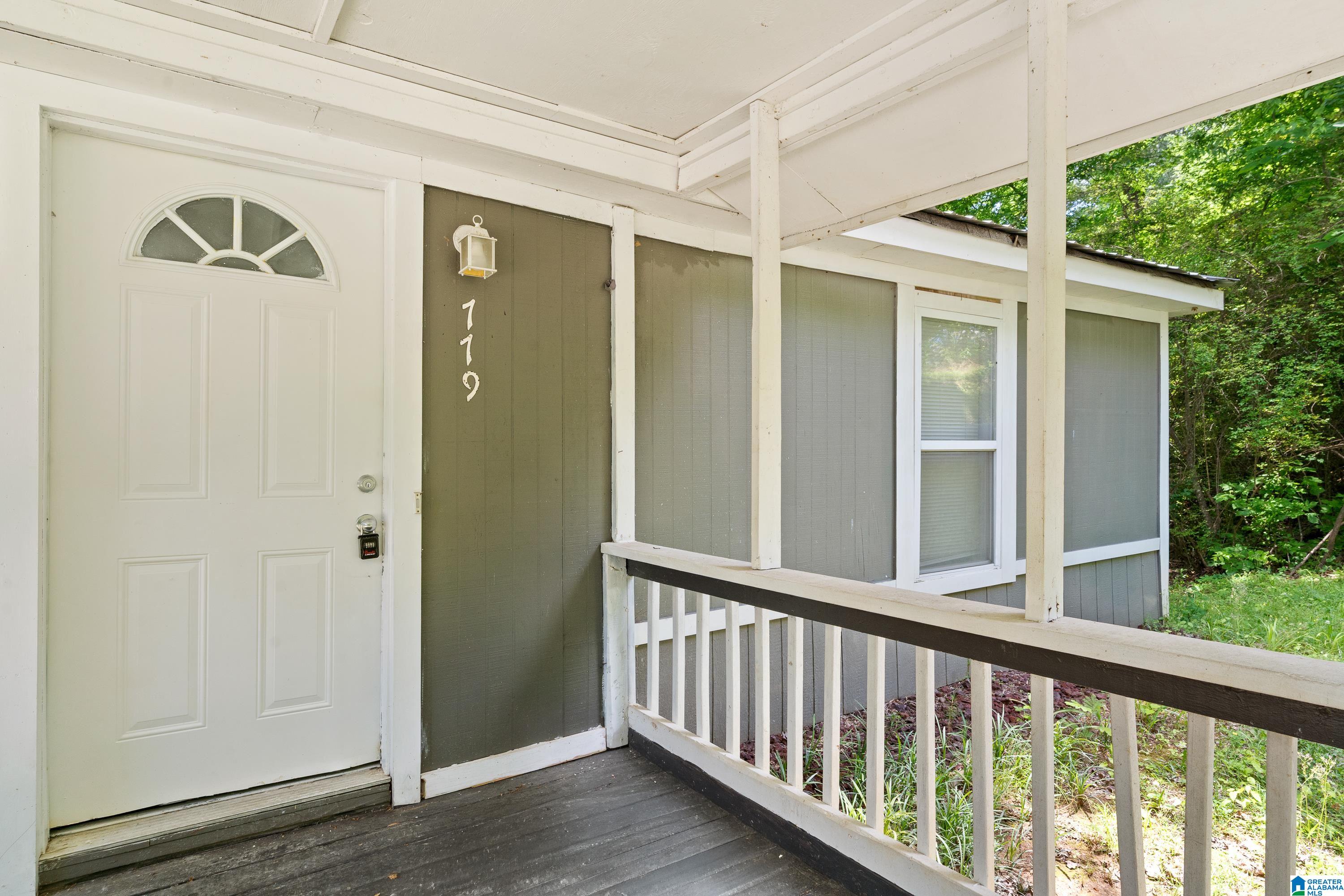 779 11TH AVENUE SE