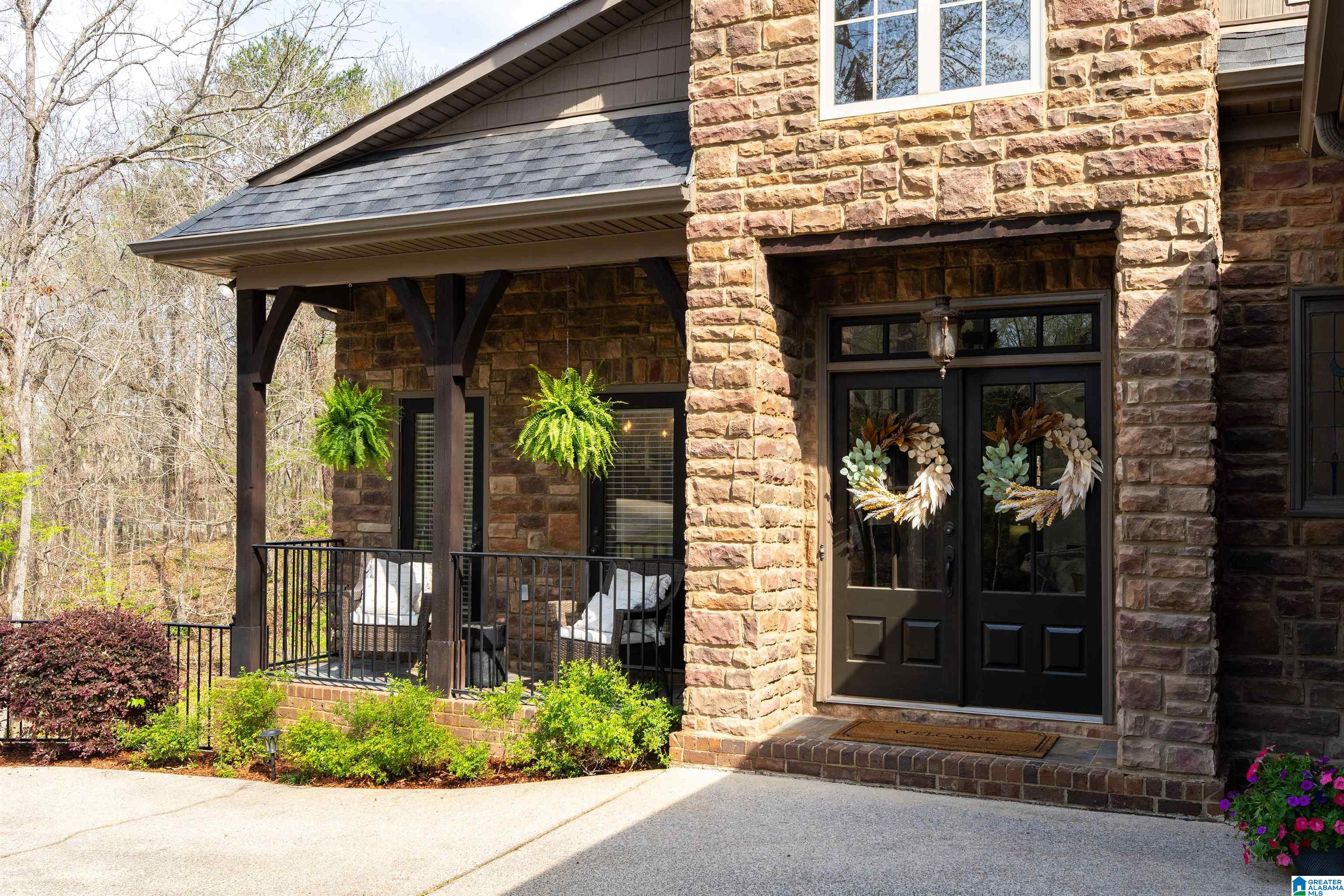 211 RIVER OAKS DRIVE