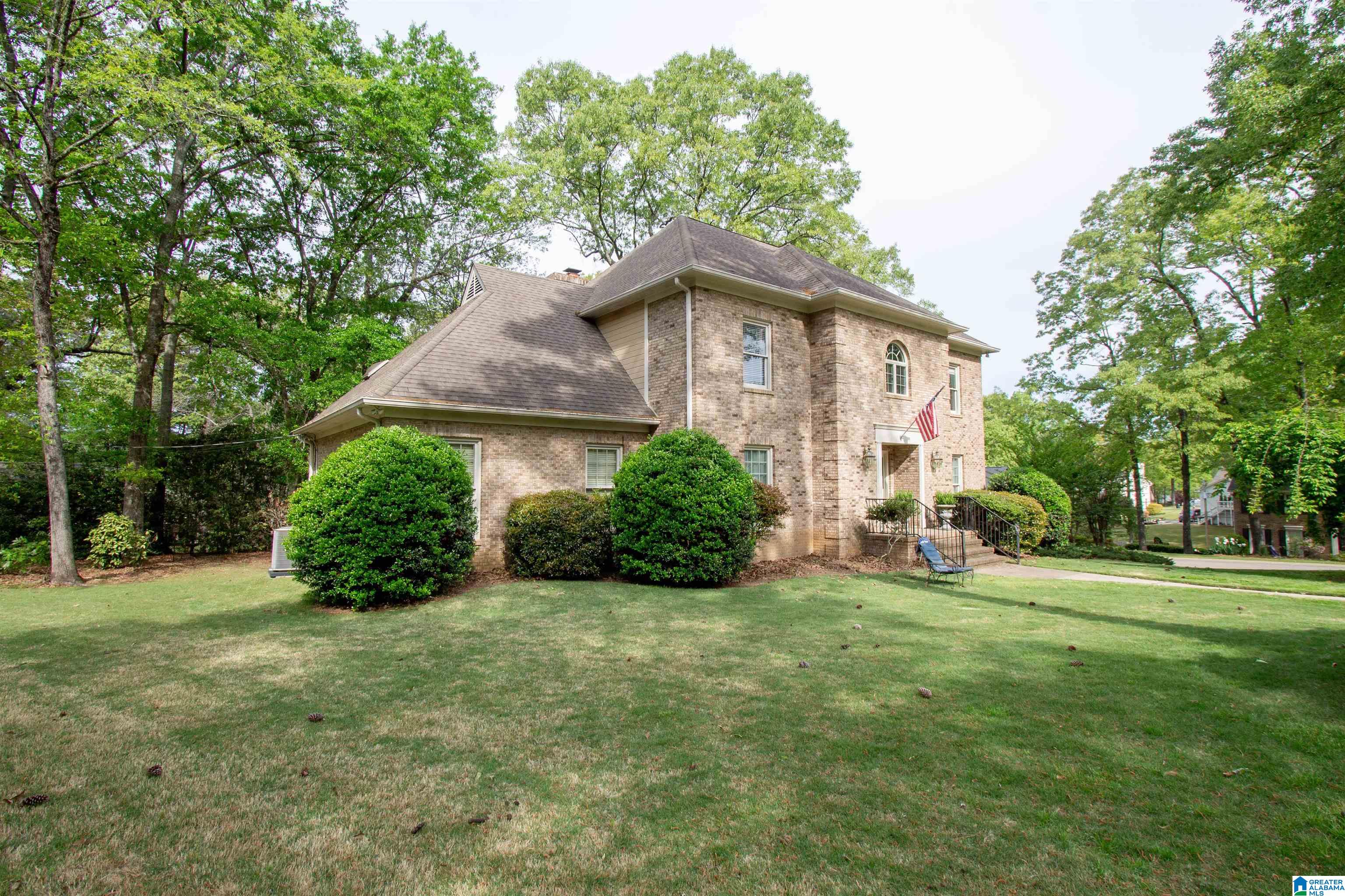 3416 CREEKWOOD DRIVE