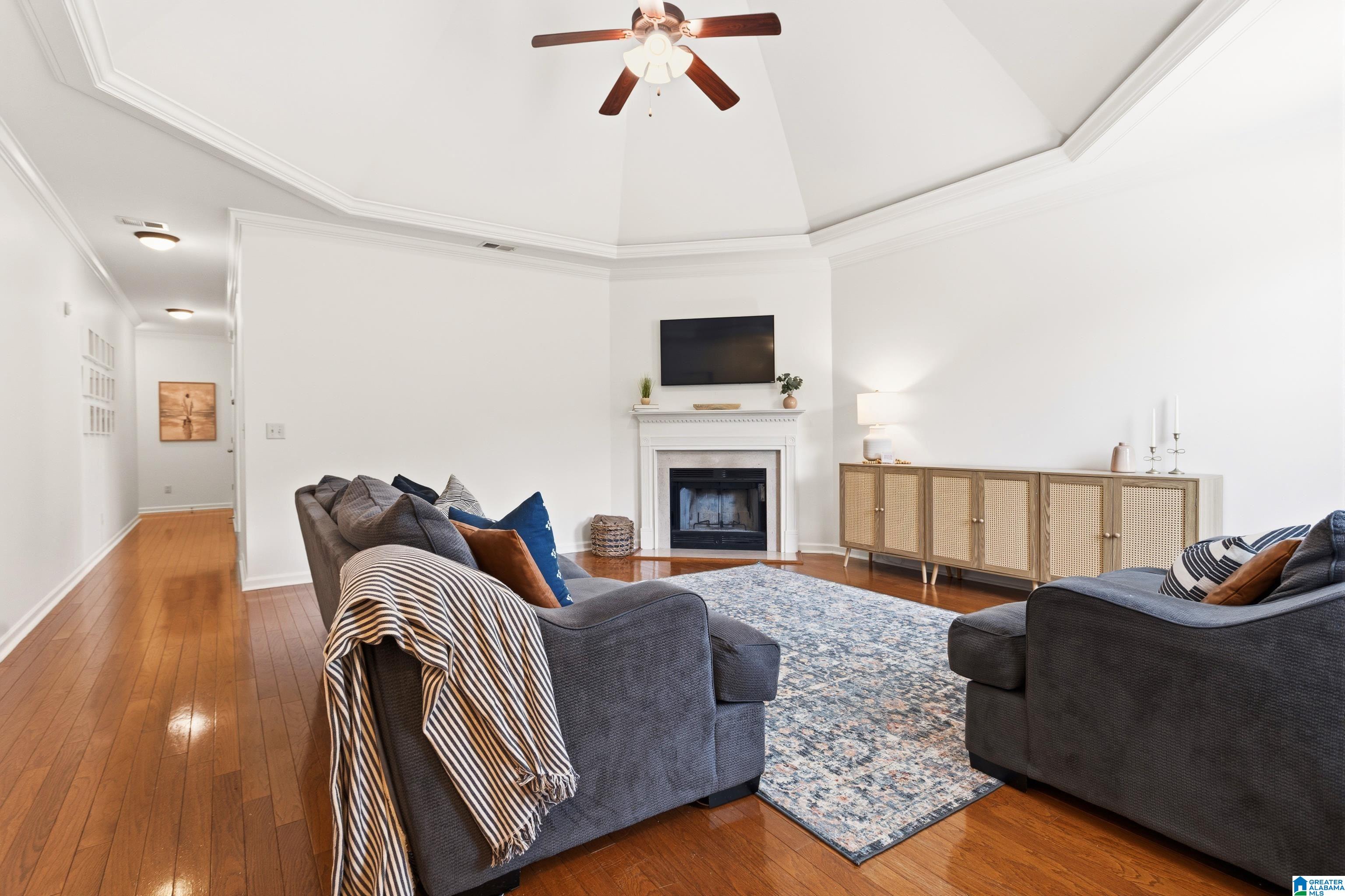 1251 EASTERWOOD BOULEVARD