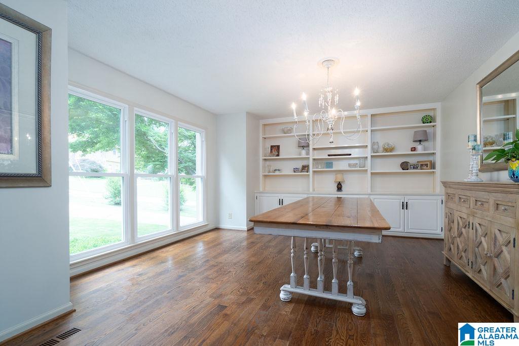 841 LEAH LANE
