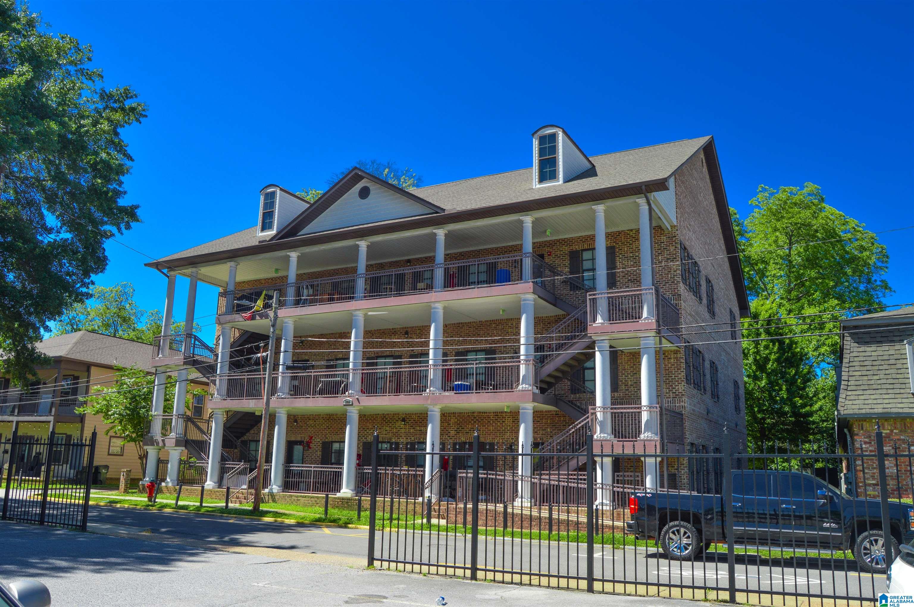 1506 8TH STREET