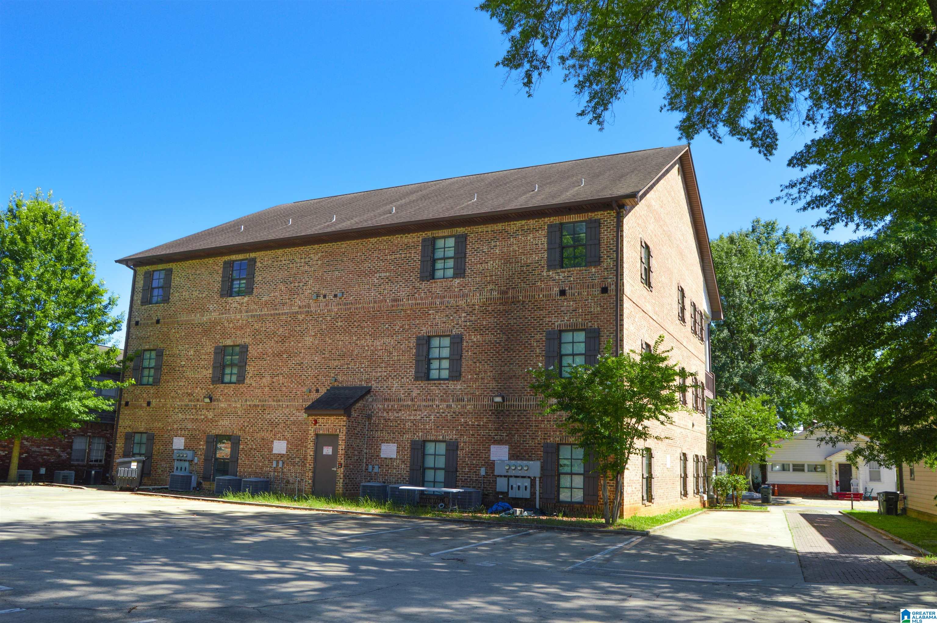 1506 8TH STREET