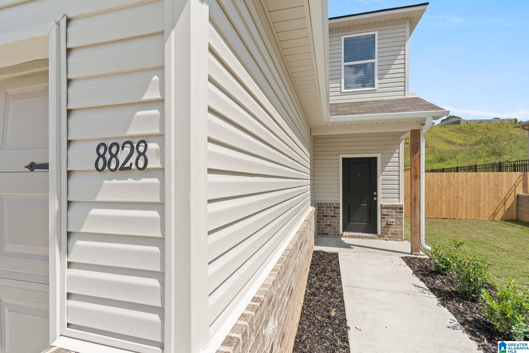 41 SUNSHINE LANE W
