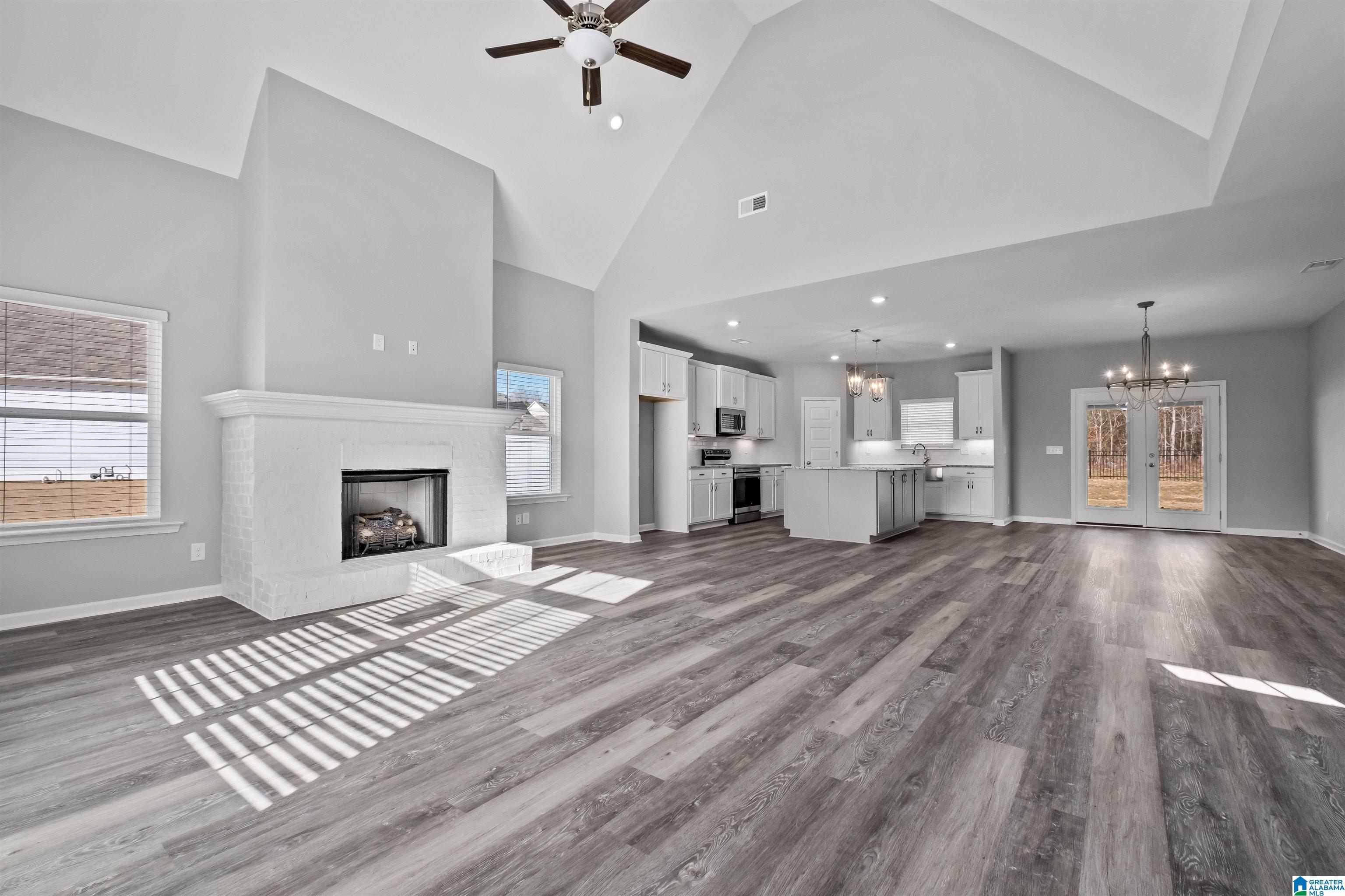 121 RIDGE BOULEVARD