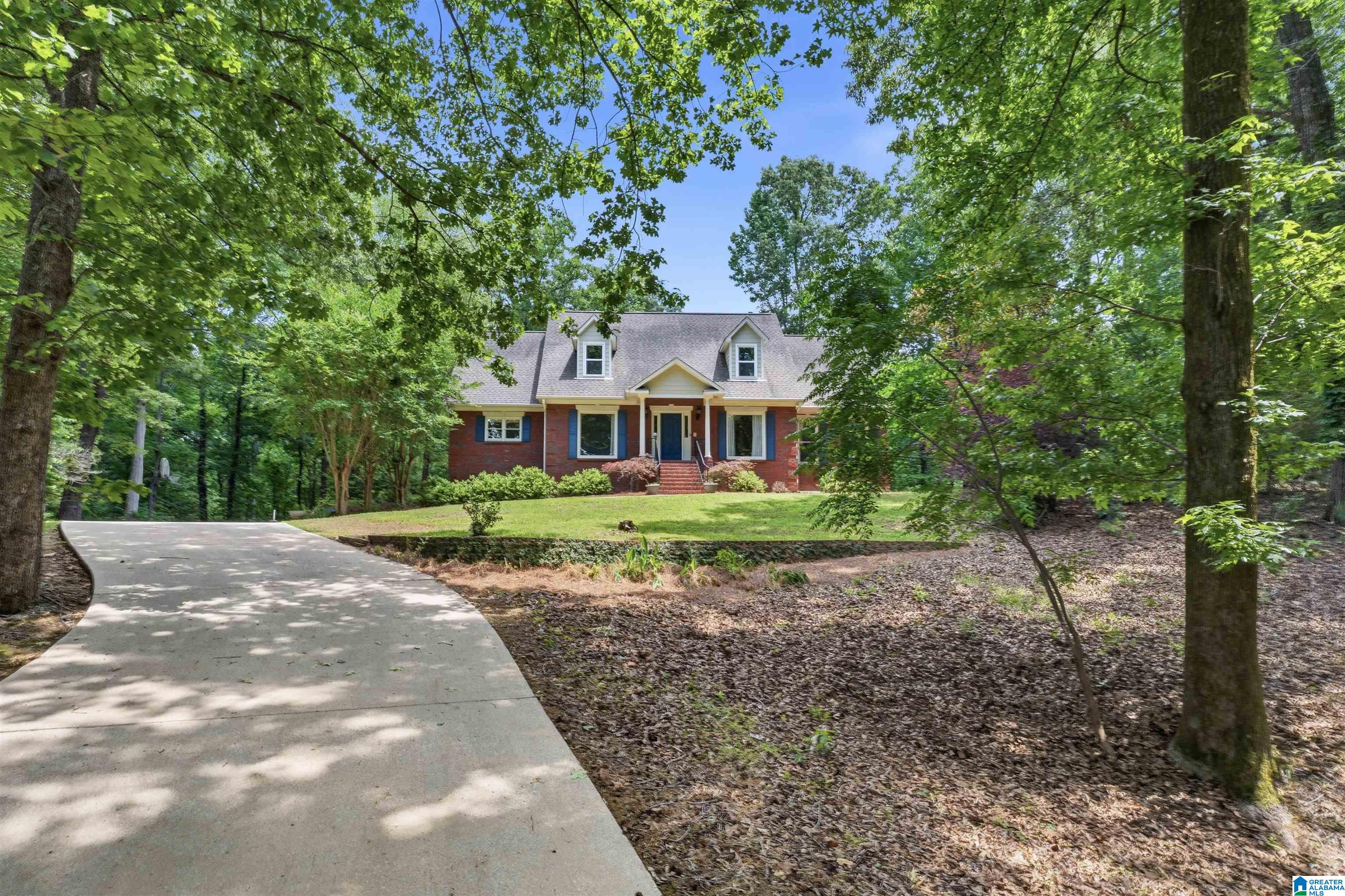 432 FERN COVE CIRCLE