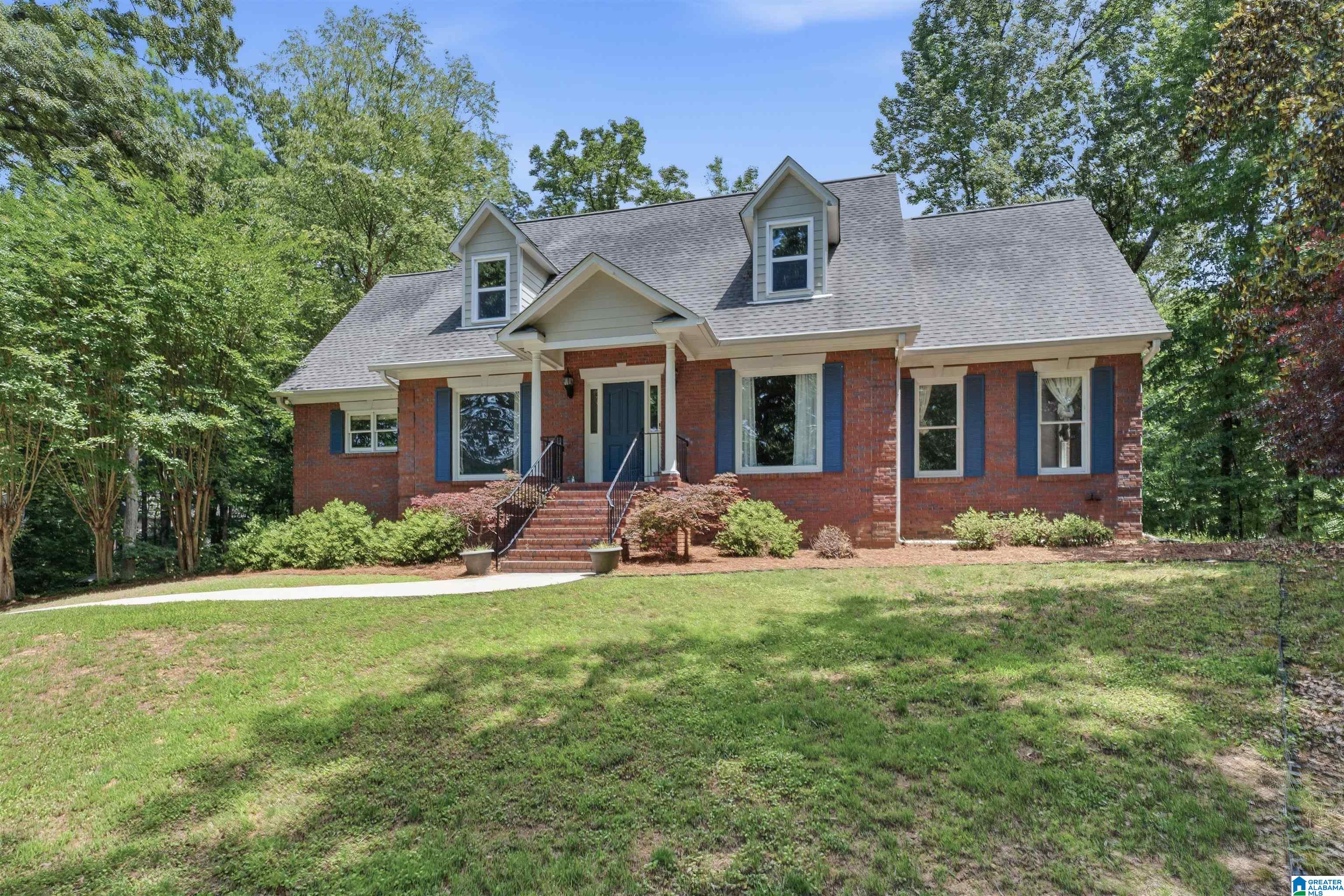 432 FERN COVE CIRCLE