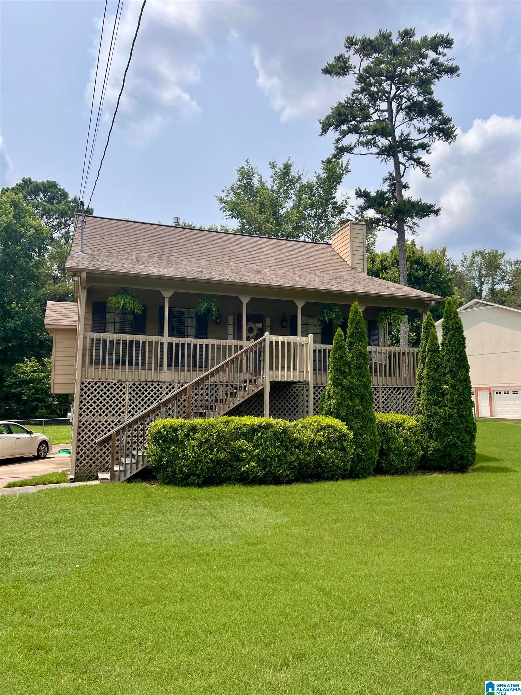 609 CHEROKEE CIRCLE