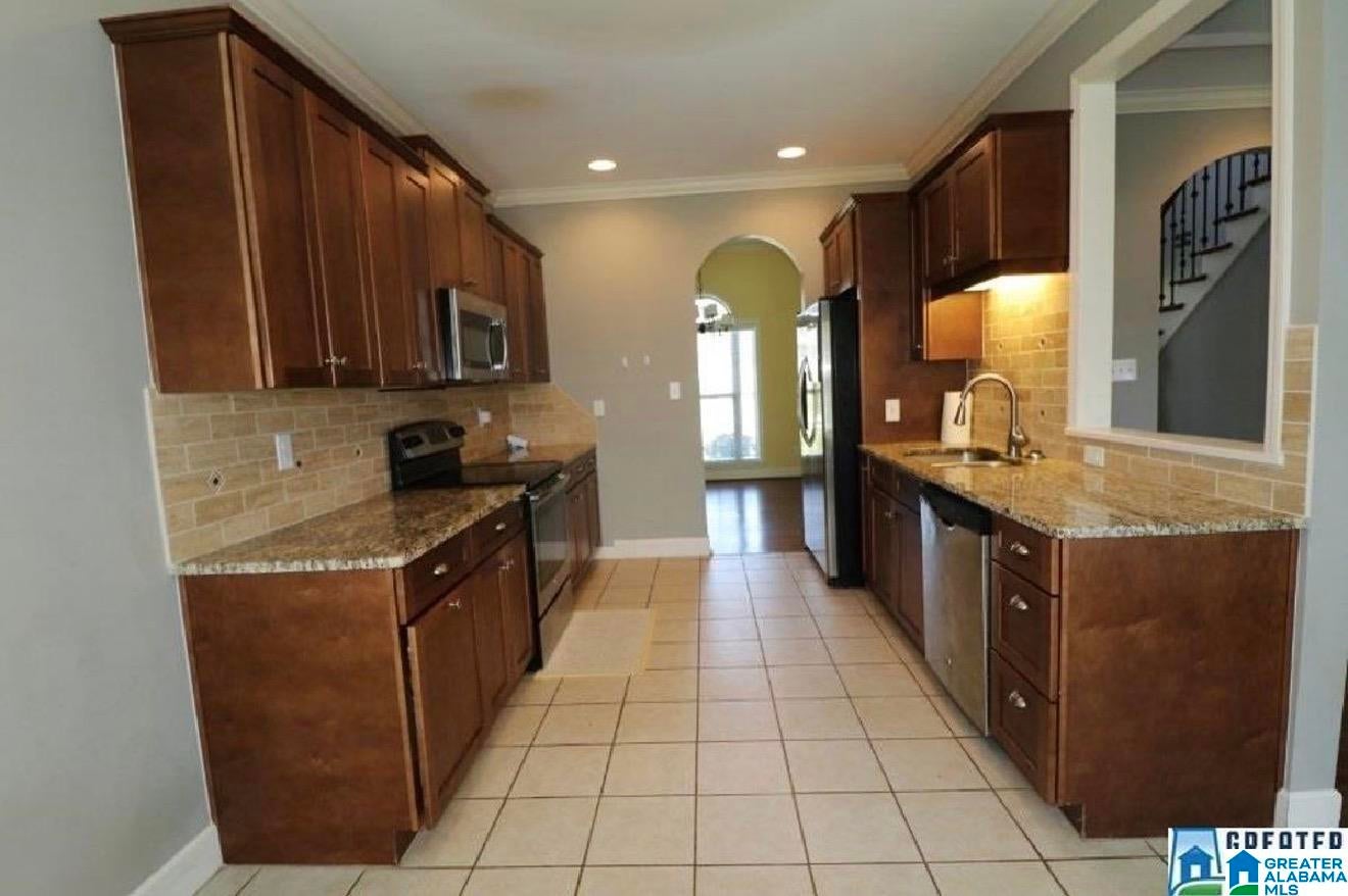 230 OAK LEAF CIRCLE