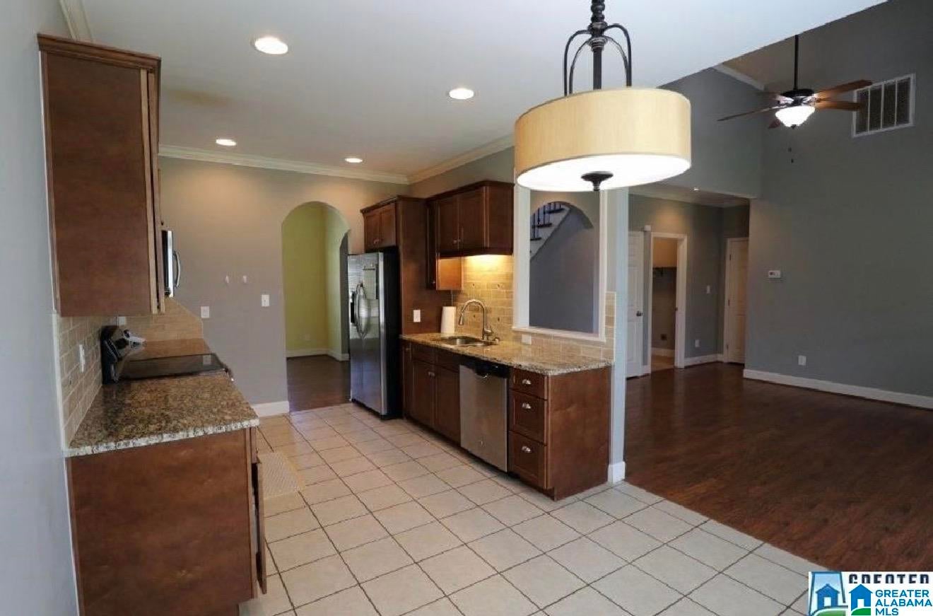 230 OAK LEAF CIRCLE