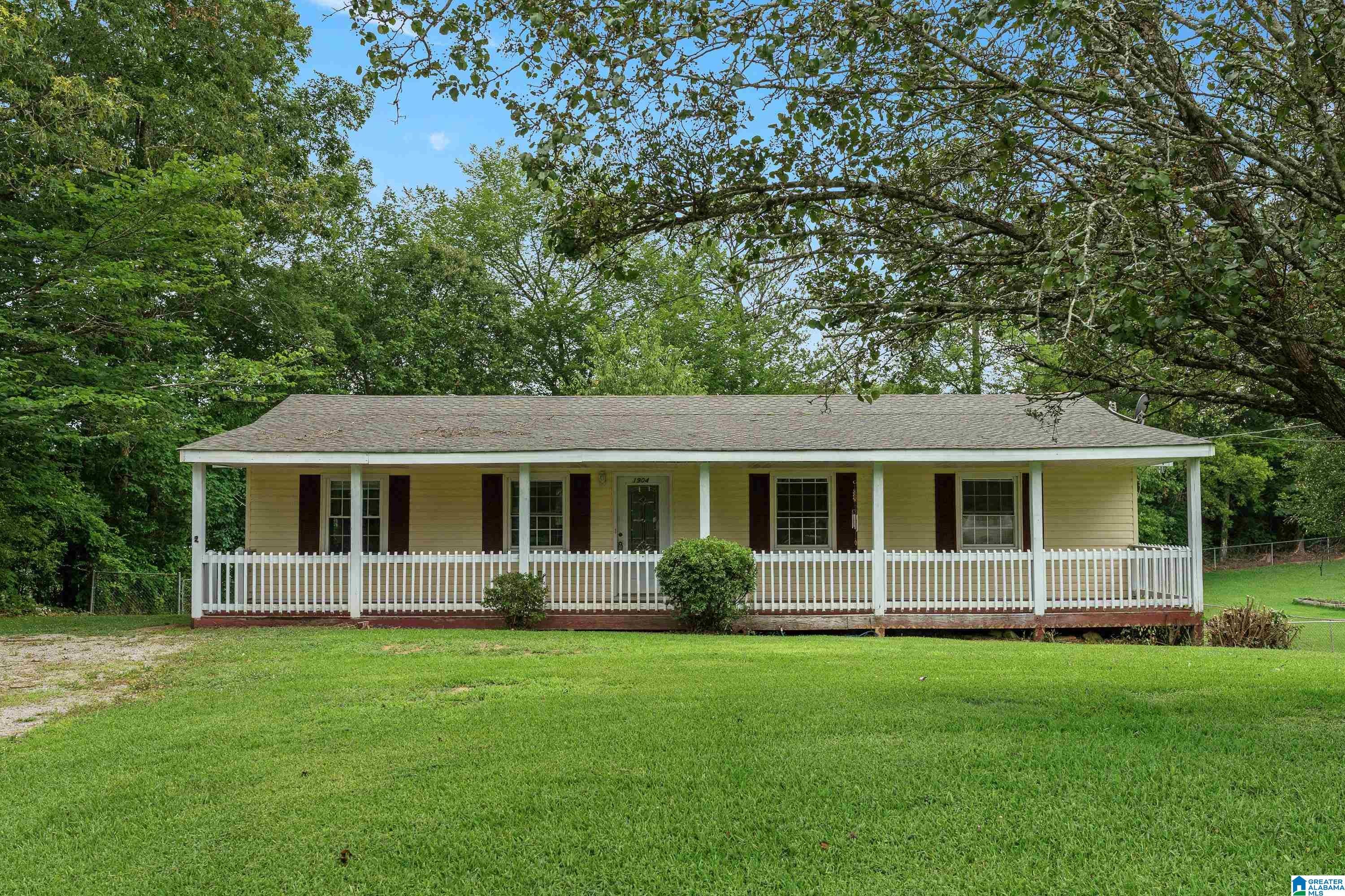Photo 1 of 31 — 1904 WALKER DRIVE, FULTONDALE, AL 35068