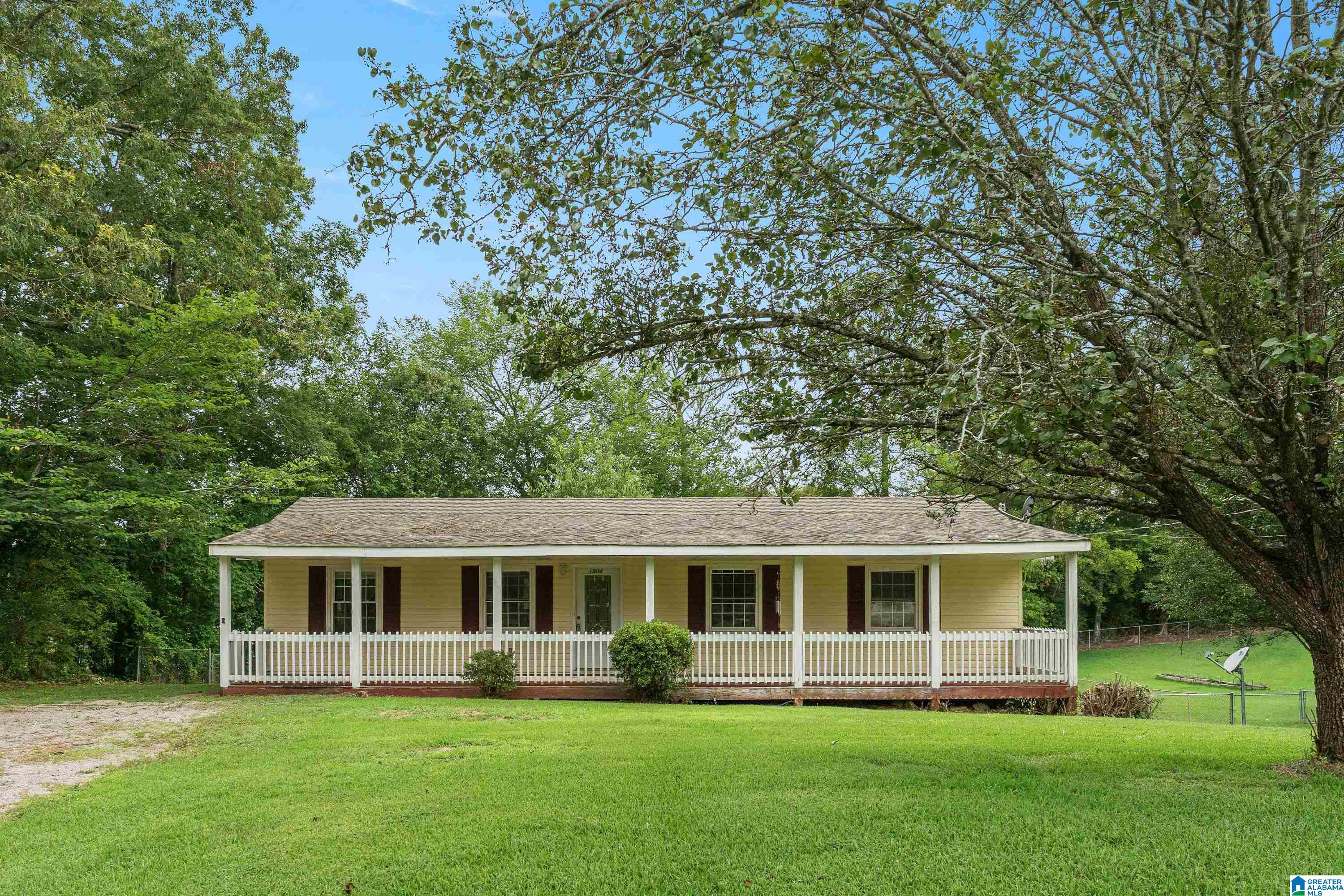 1904 WALKER DRIVE