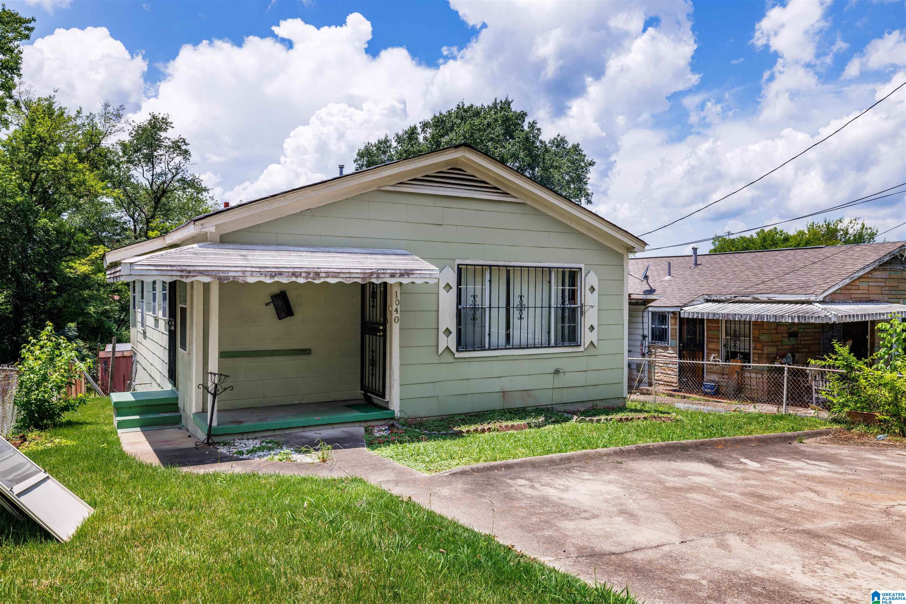 1040 6TH STREET W