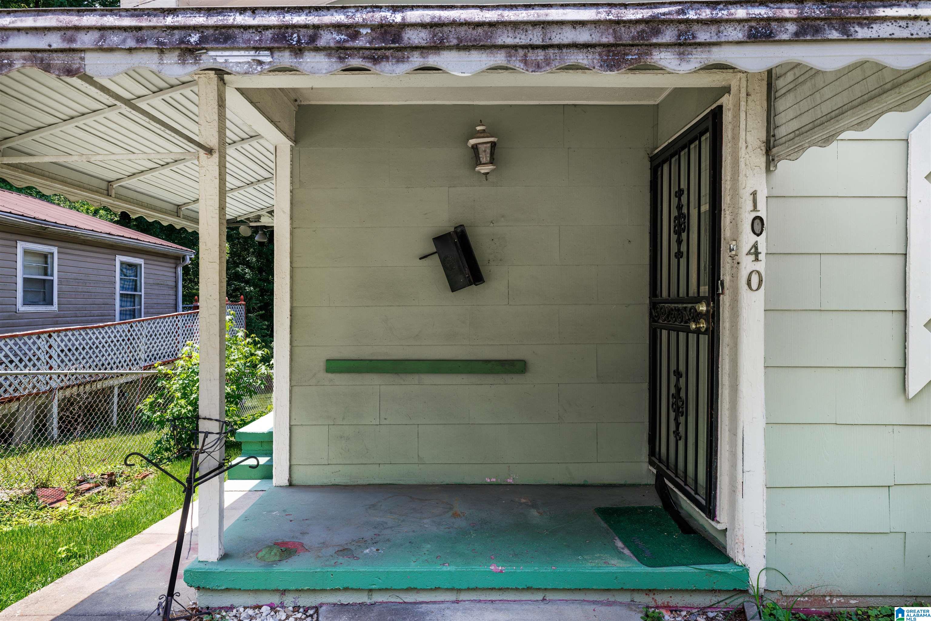 1040 6TH STREET W
