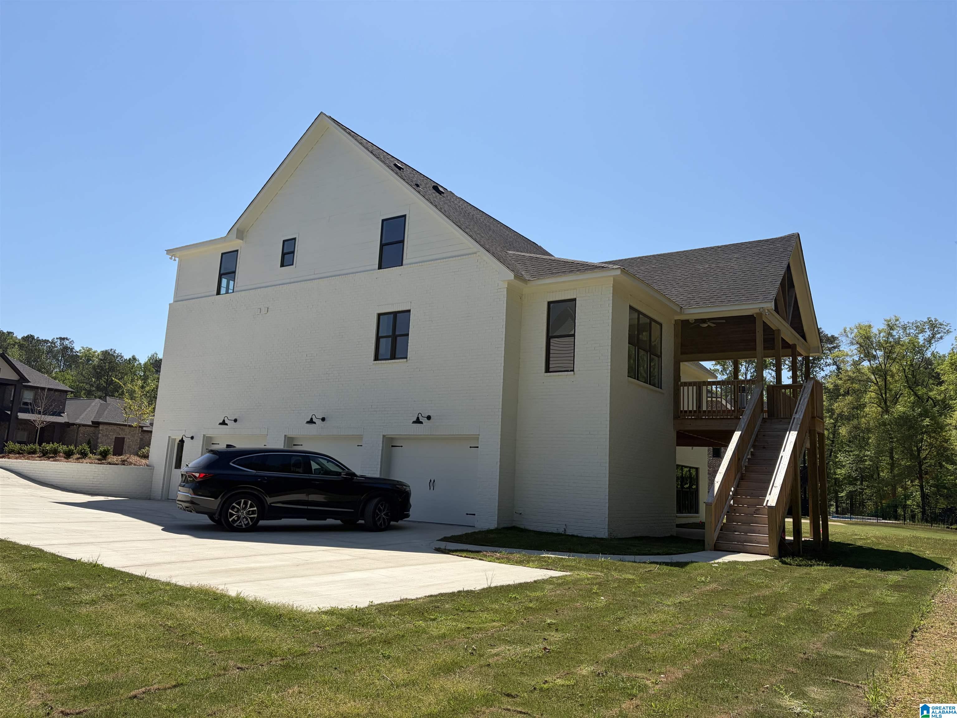 2081 HIGHLAND GATE WAY