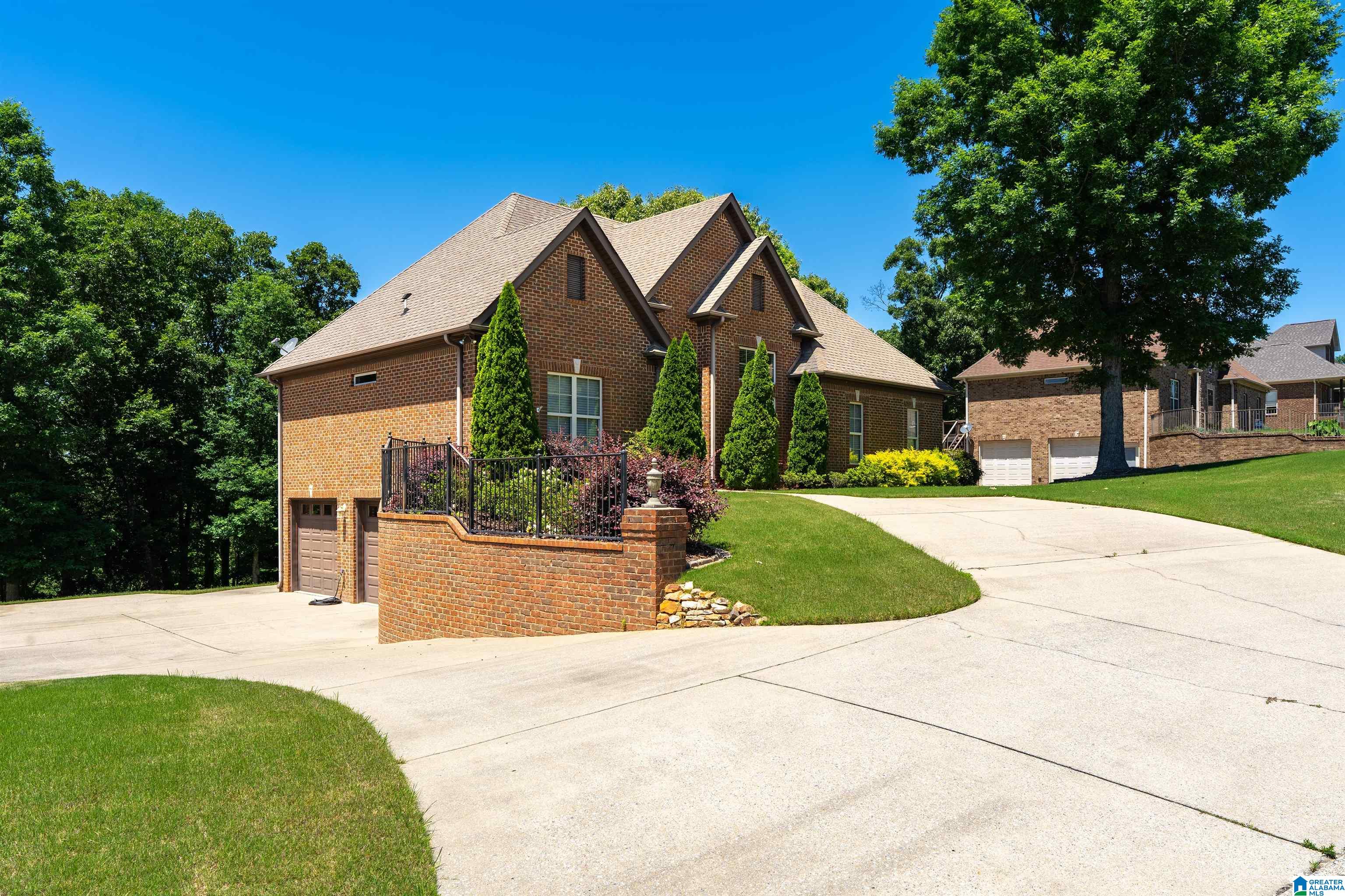 2105 CHELSEA RIDGE DRIVE