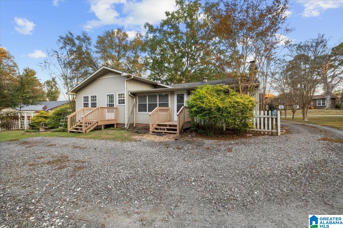 1704 MAGNOLIA STREET