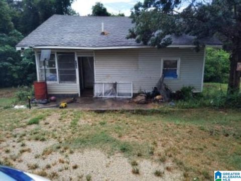 439 LAKESHORE CIRCLE ADAMSVILLE AL 35005