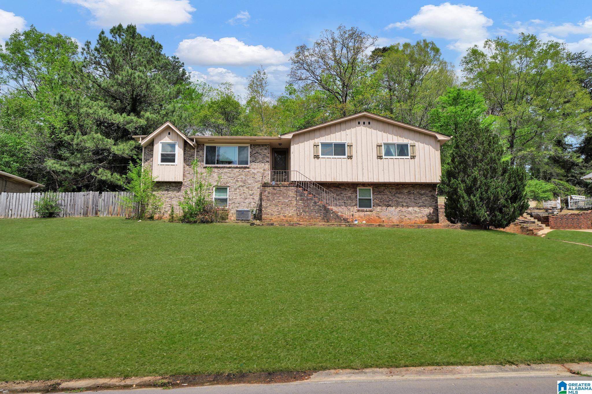 844 SHERWOOD FOREST DRIVE