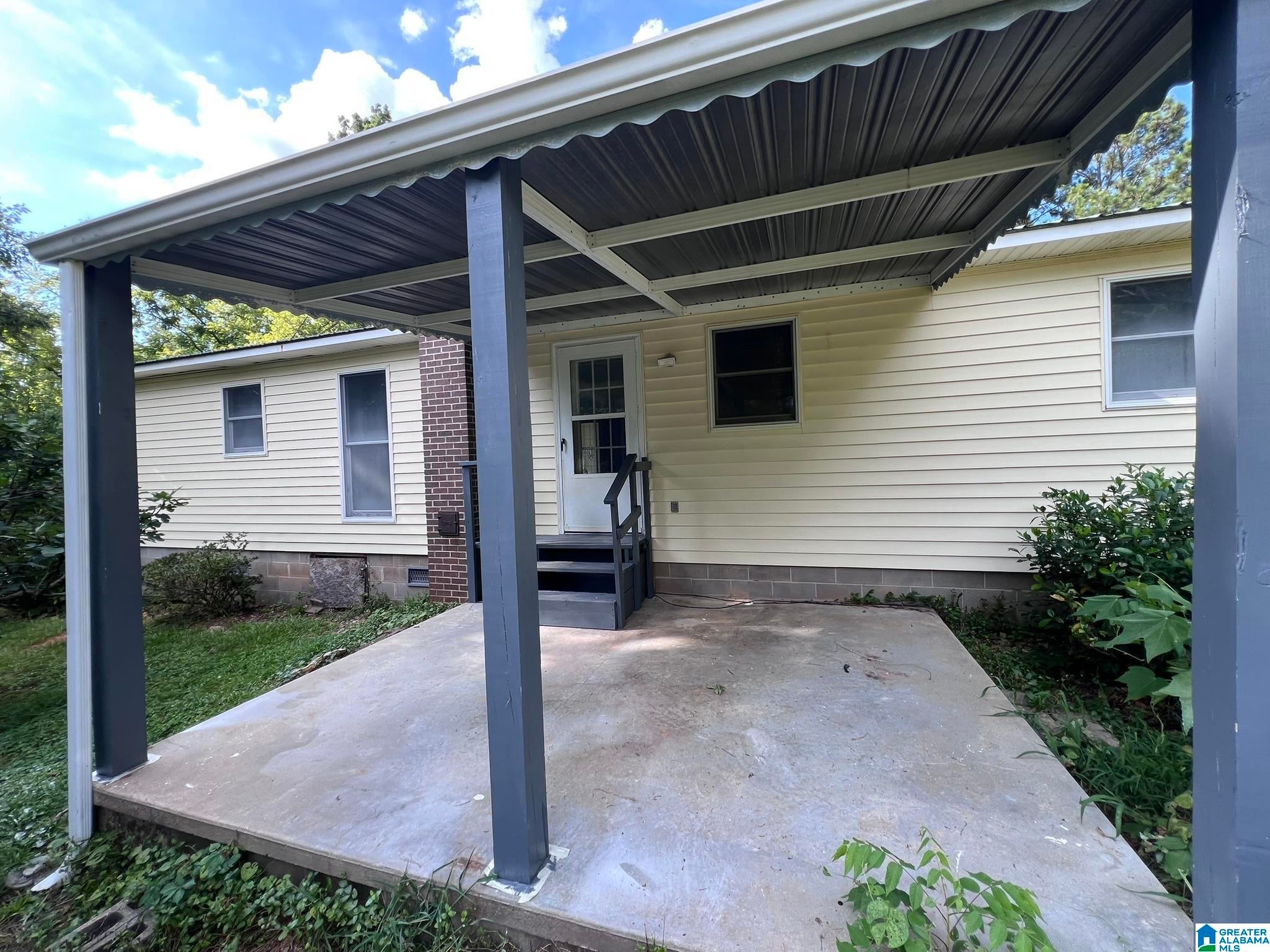 303 COUNTY ROAD 967