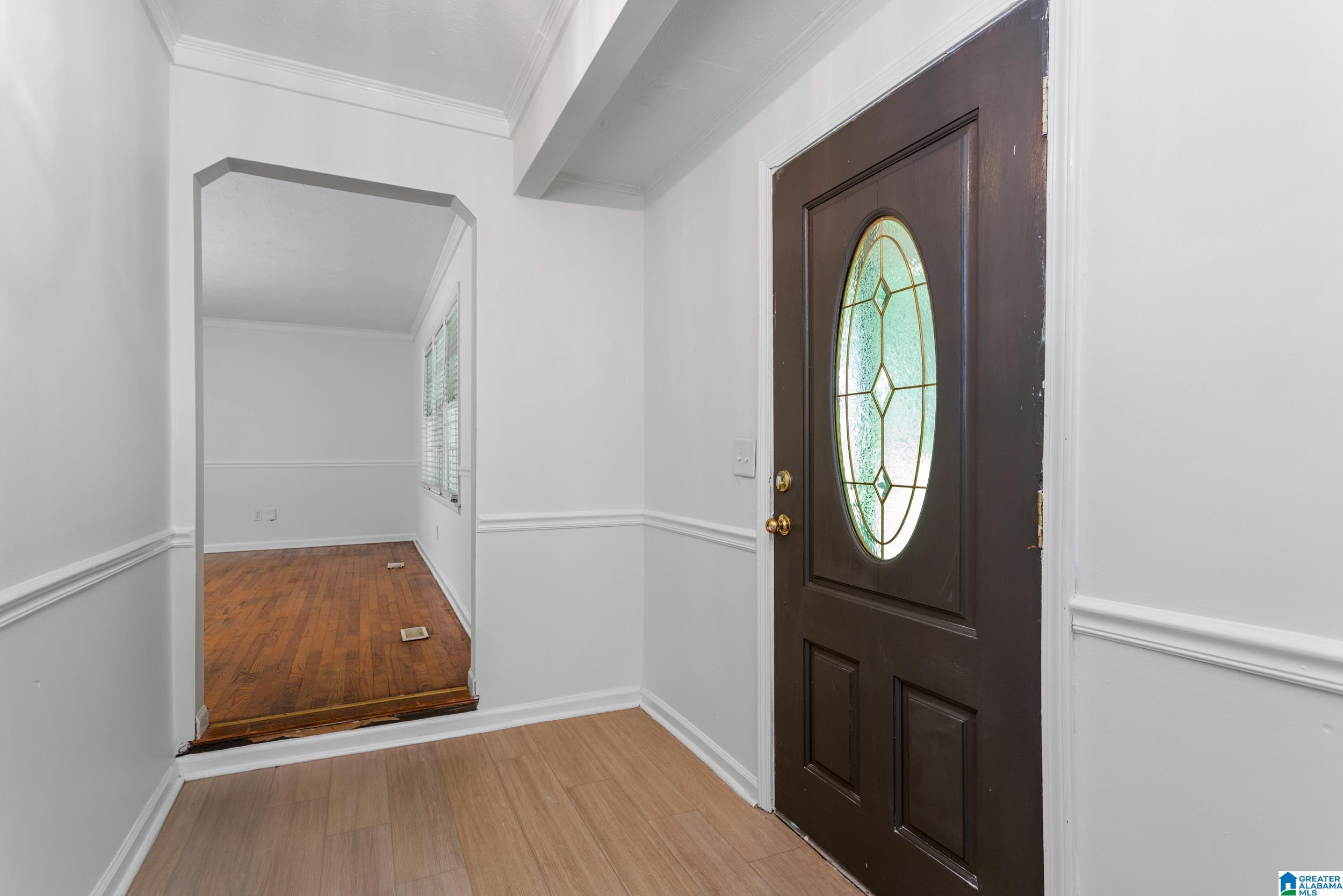 1216 OAKDALE CIRCLE
