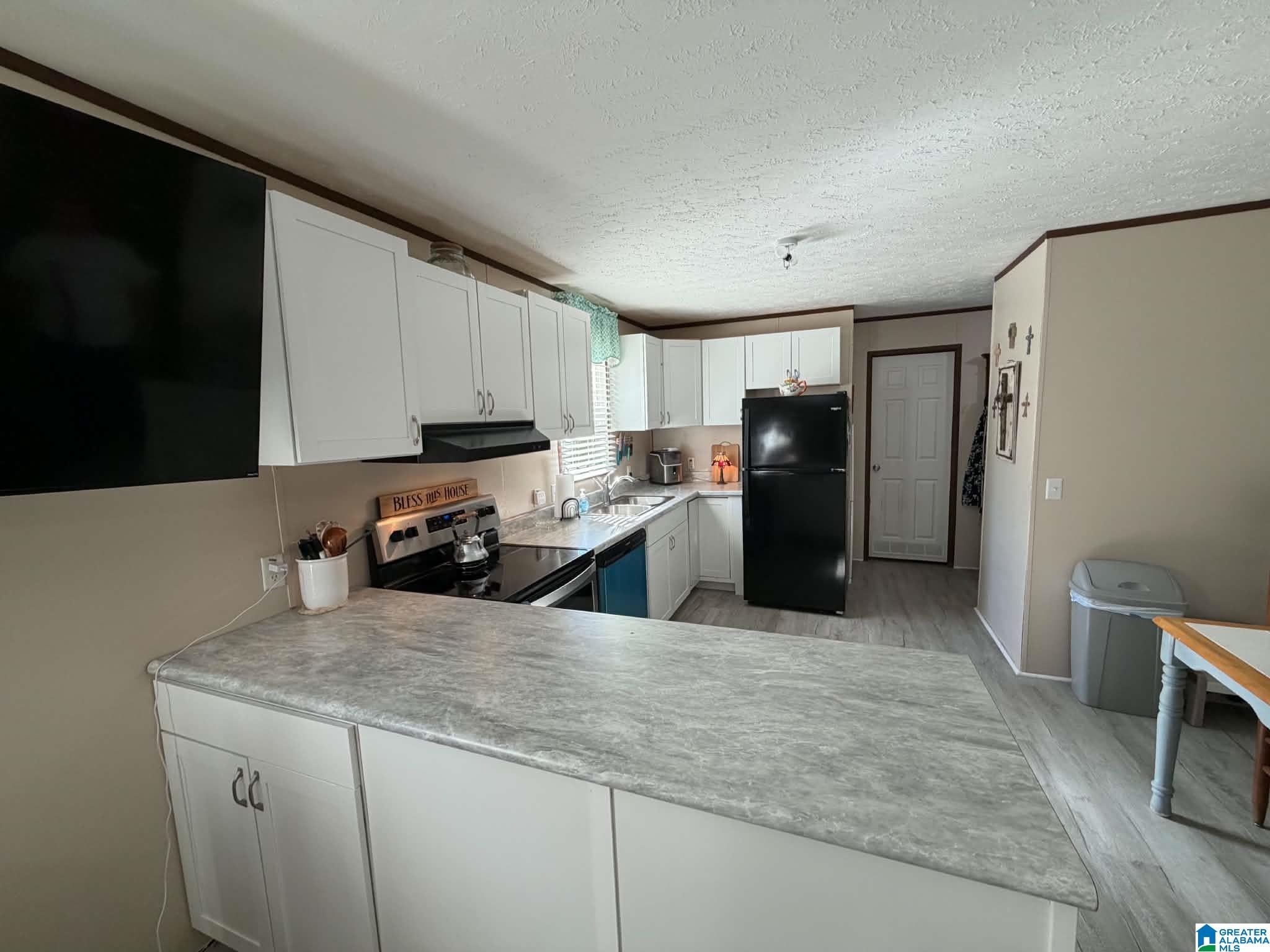 282 BELAIRE DRIVE