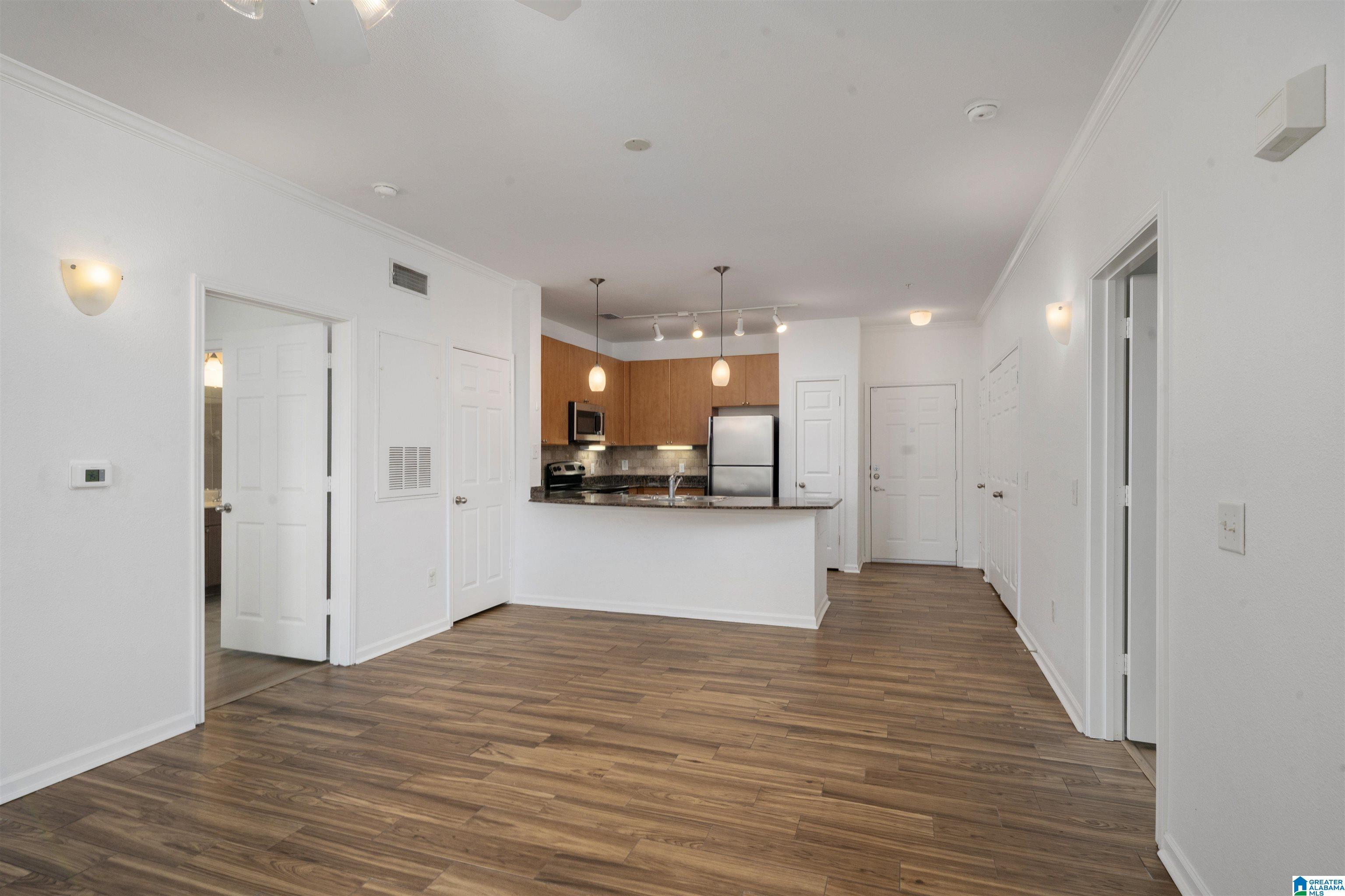 Photo 1 of 48 — 1901 5TH AVENUE 2101, TUSCALOOSA, AL 35401