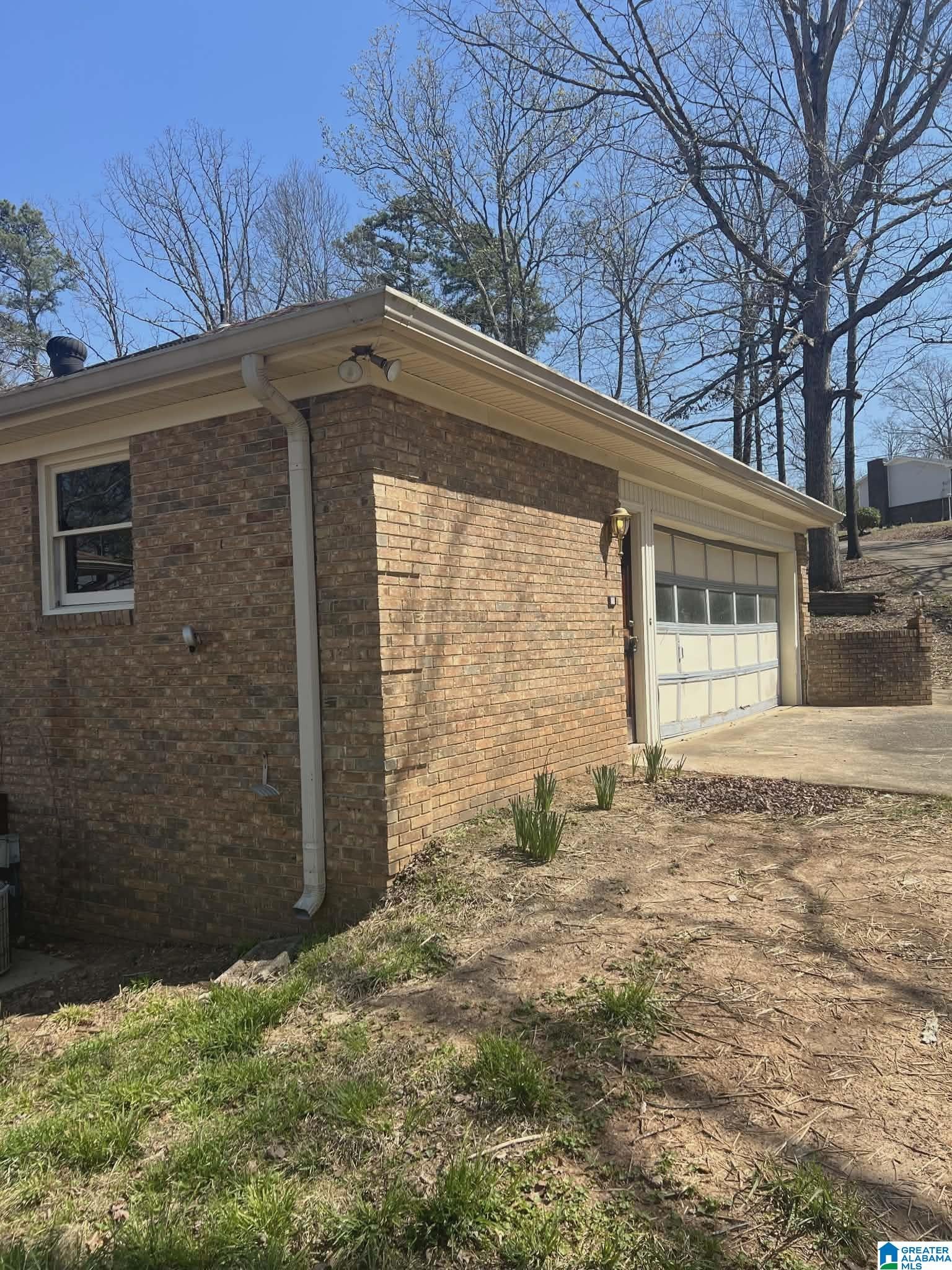 818 CREEK TRAIL
