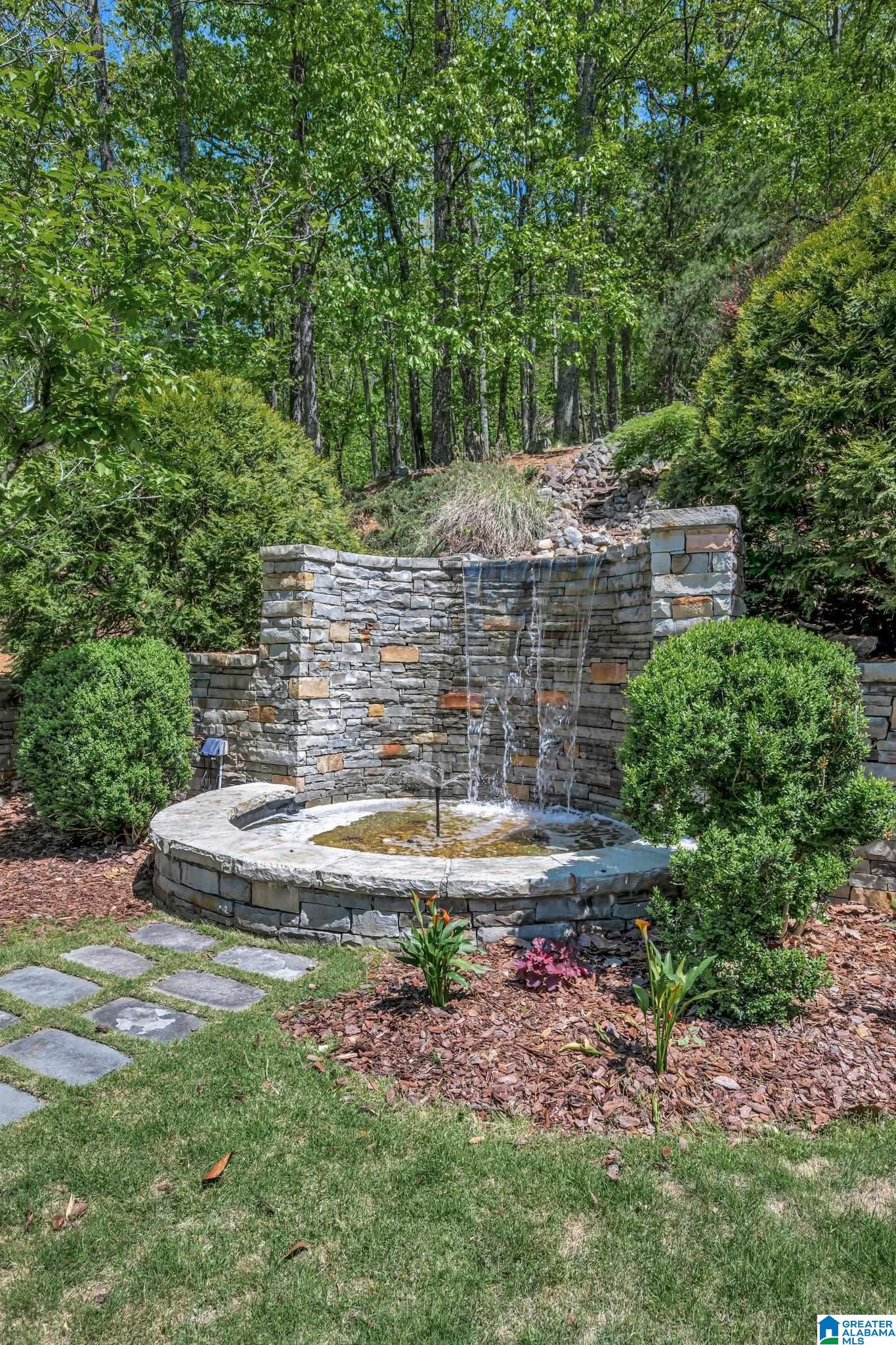 2 INNISBROOK LANE