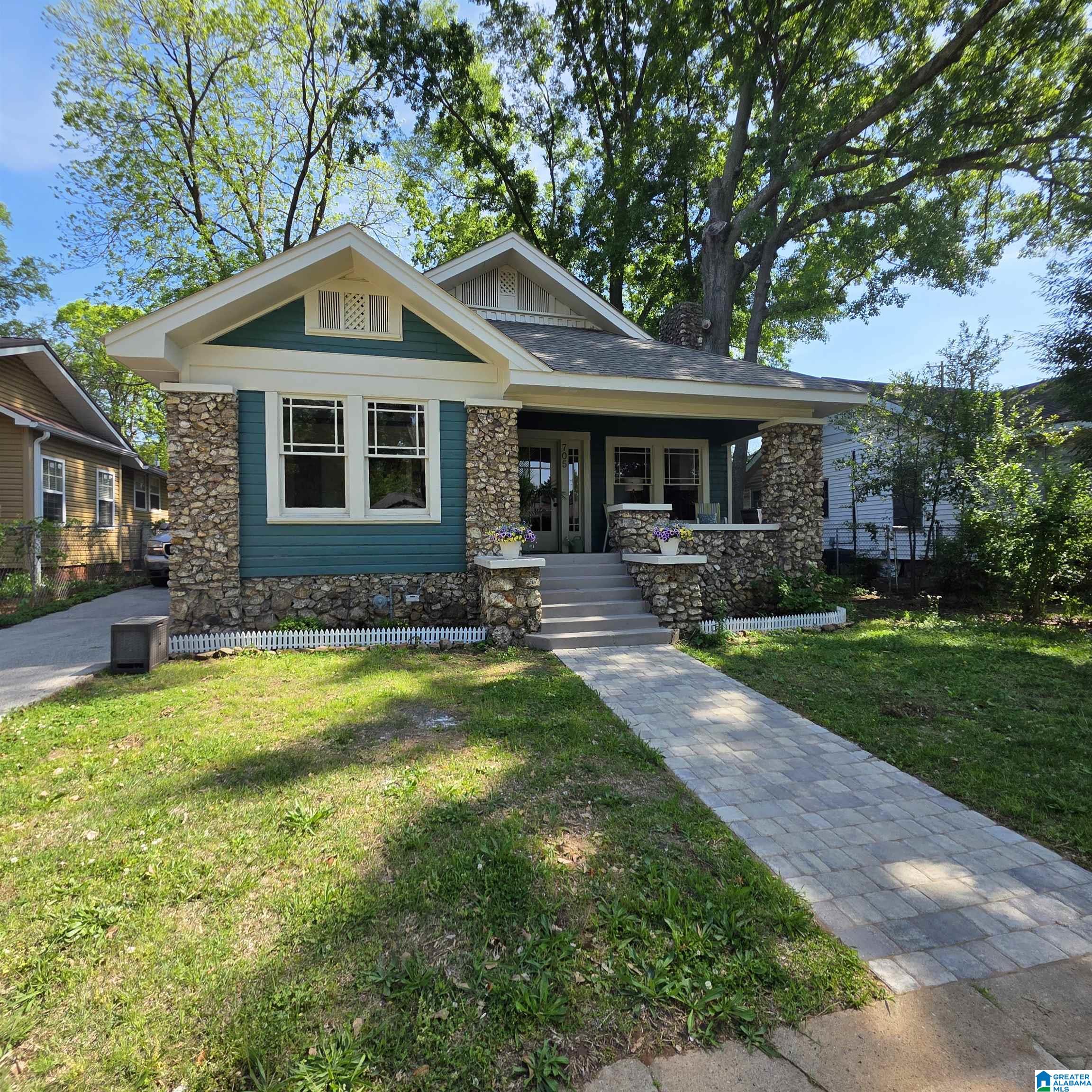 705 9TH COURT S