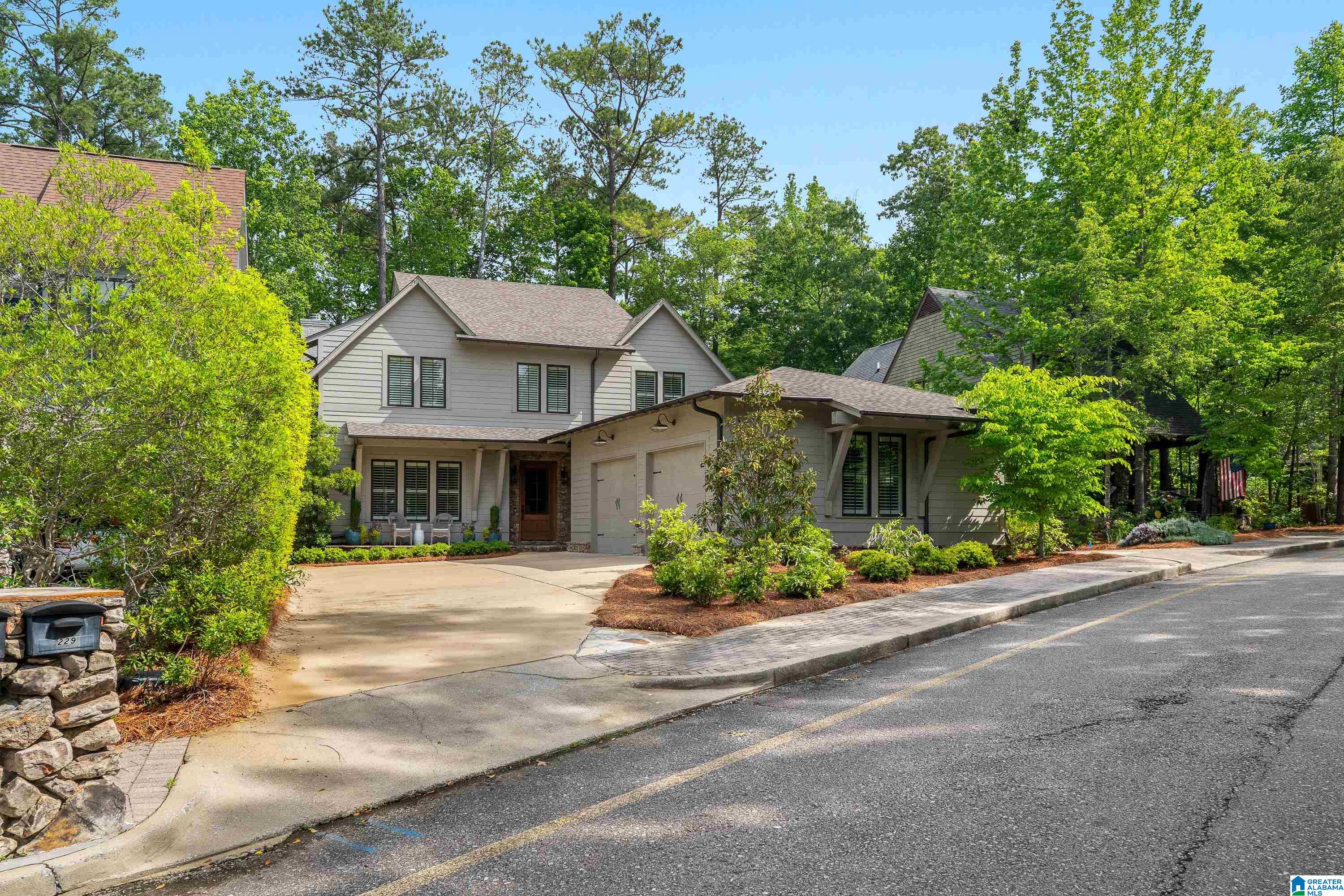 229 HAWTHORN STREET