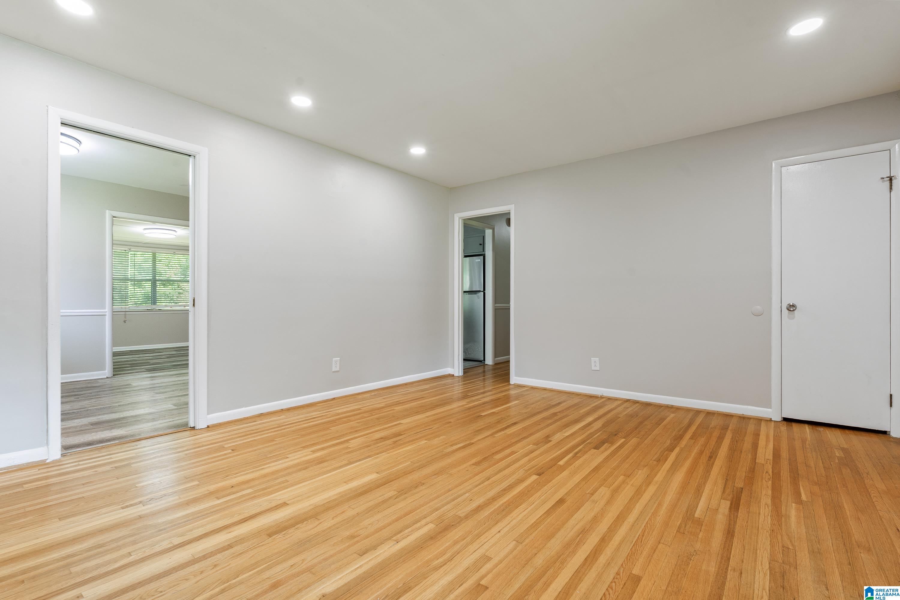 604 GRAVLEE LANE
