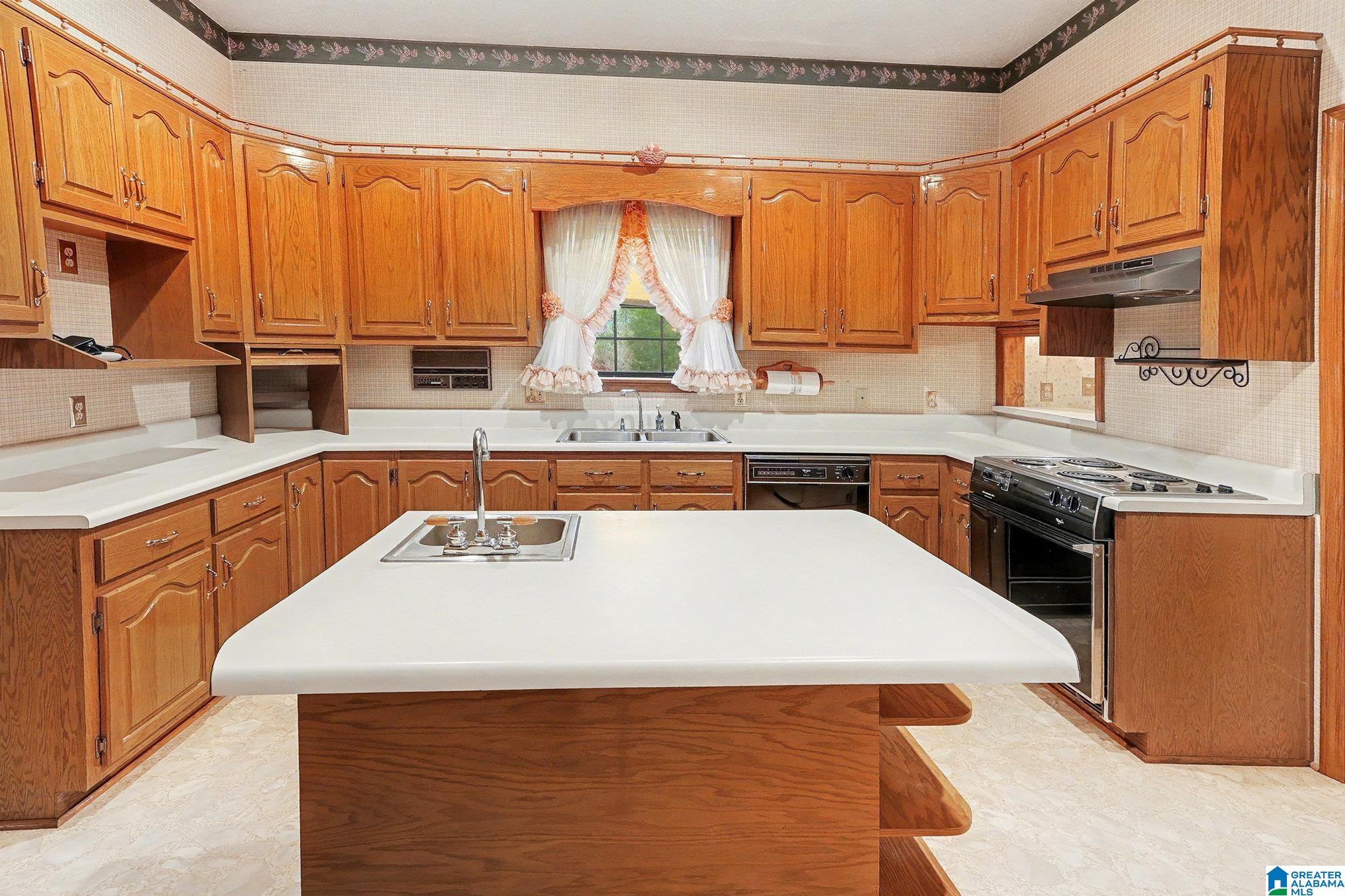 110 FRIENDSHIP CIRCLE