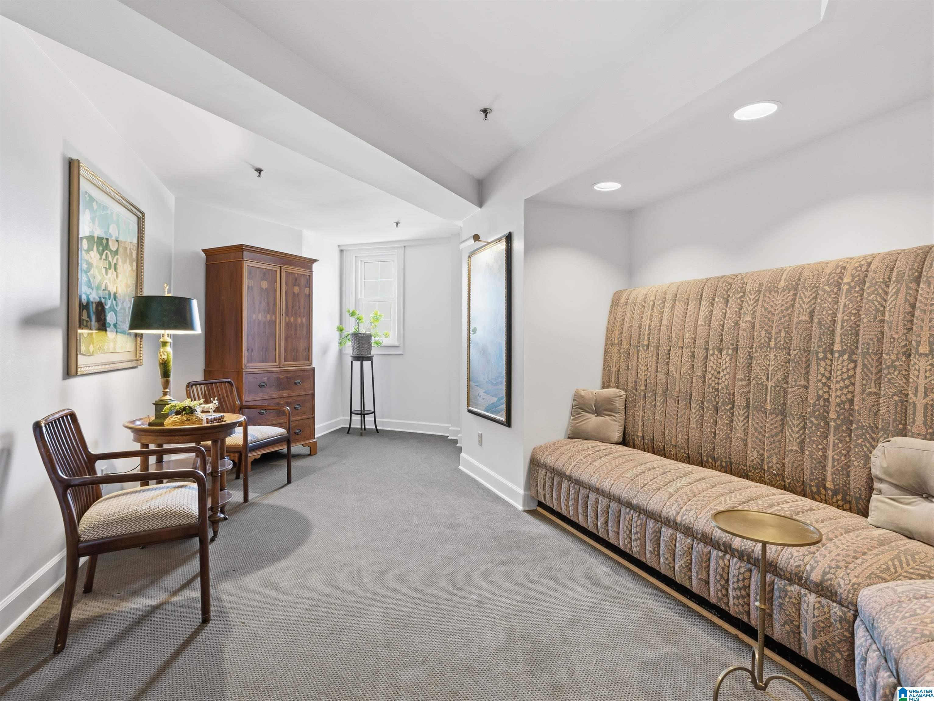 1100 27TH STREET S 805A