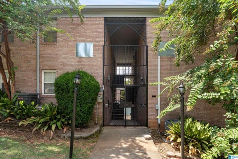 Photo of 1508 15th Street S #1508, BIRMINGHAM, AL 35205 (MLS # 21463986)