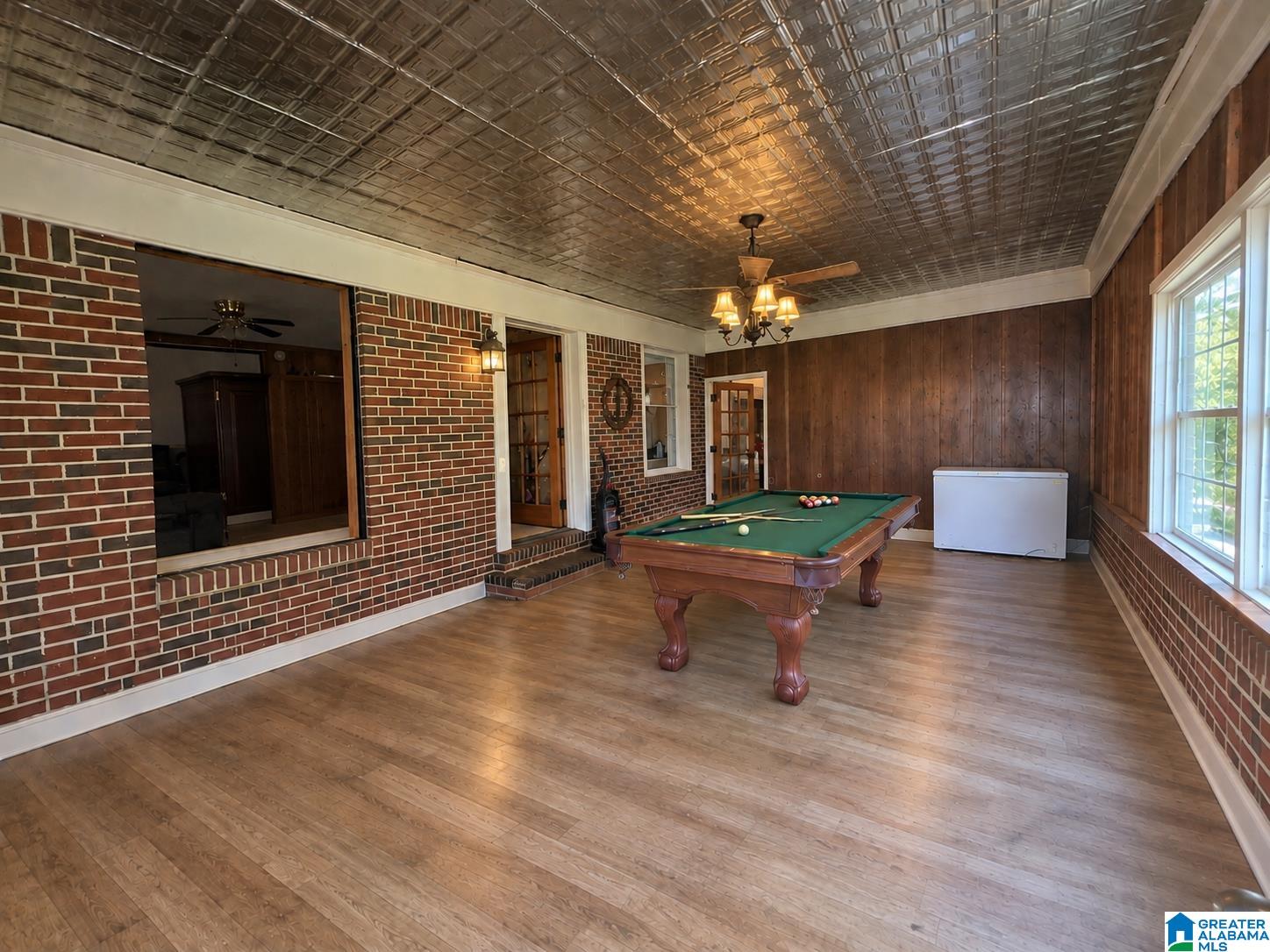 269 3RD STREET SW