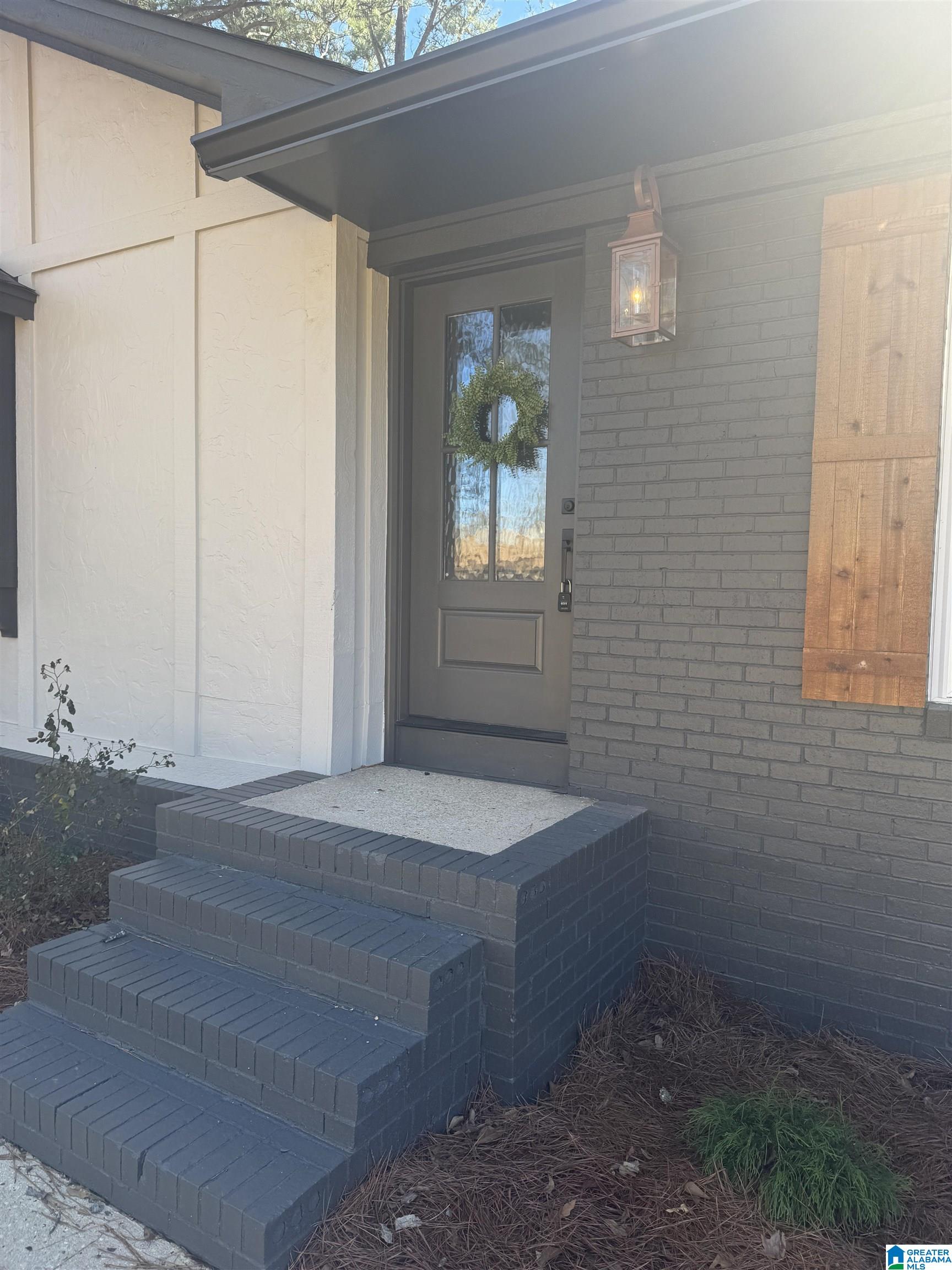 207 FRIENDSHIP CIRCLE